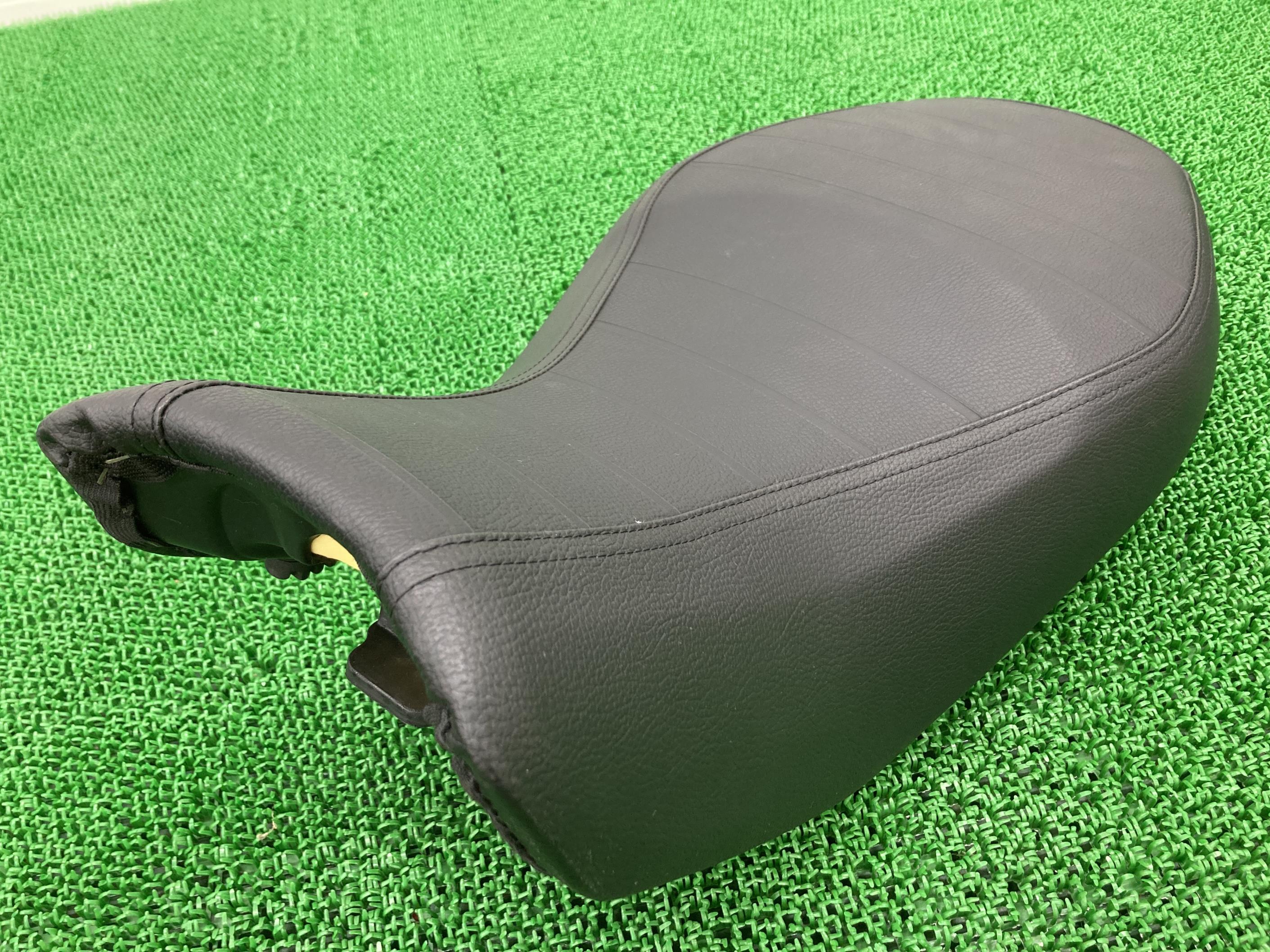 スクランブラー シート ドゥカティ 純正 バイク 部品 品薄 希少品 車検 Genuine 【中古】 12