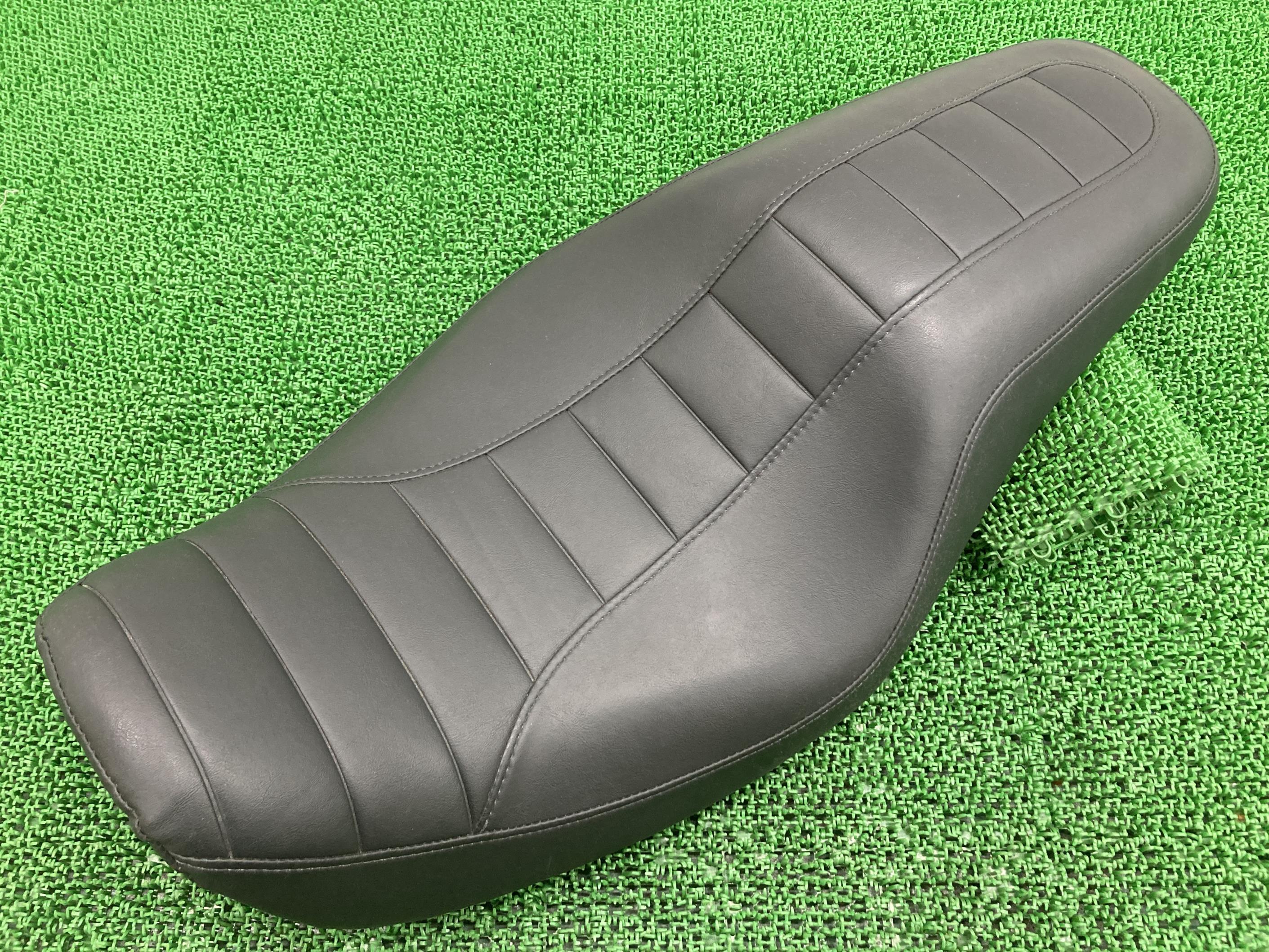 FXDC1580 シート ハーレー 純正 バイク 部品 ダイナ スーパーグライドカスタム コンディション良好 破れ無し 車検 Genuine 【中古】 61