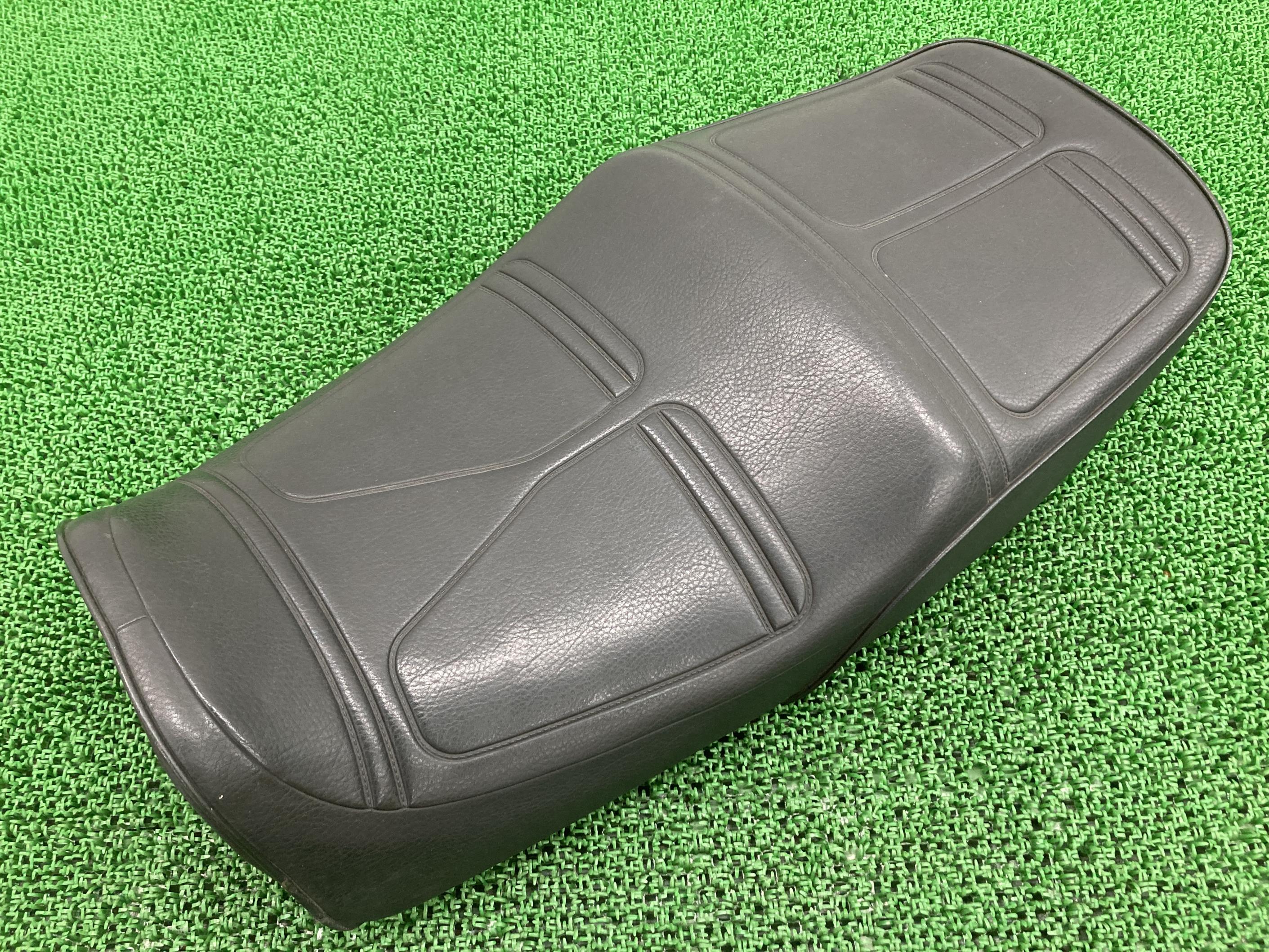 XJR1200 シート ヤマハ 純正 バイク 部品 RP01J 修復素材や張り替えベースに 品薄 希少品 車検 Genuine 【中古】 58