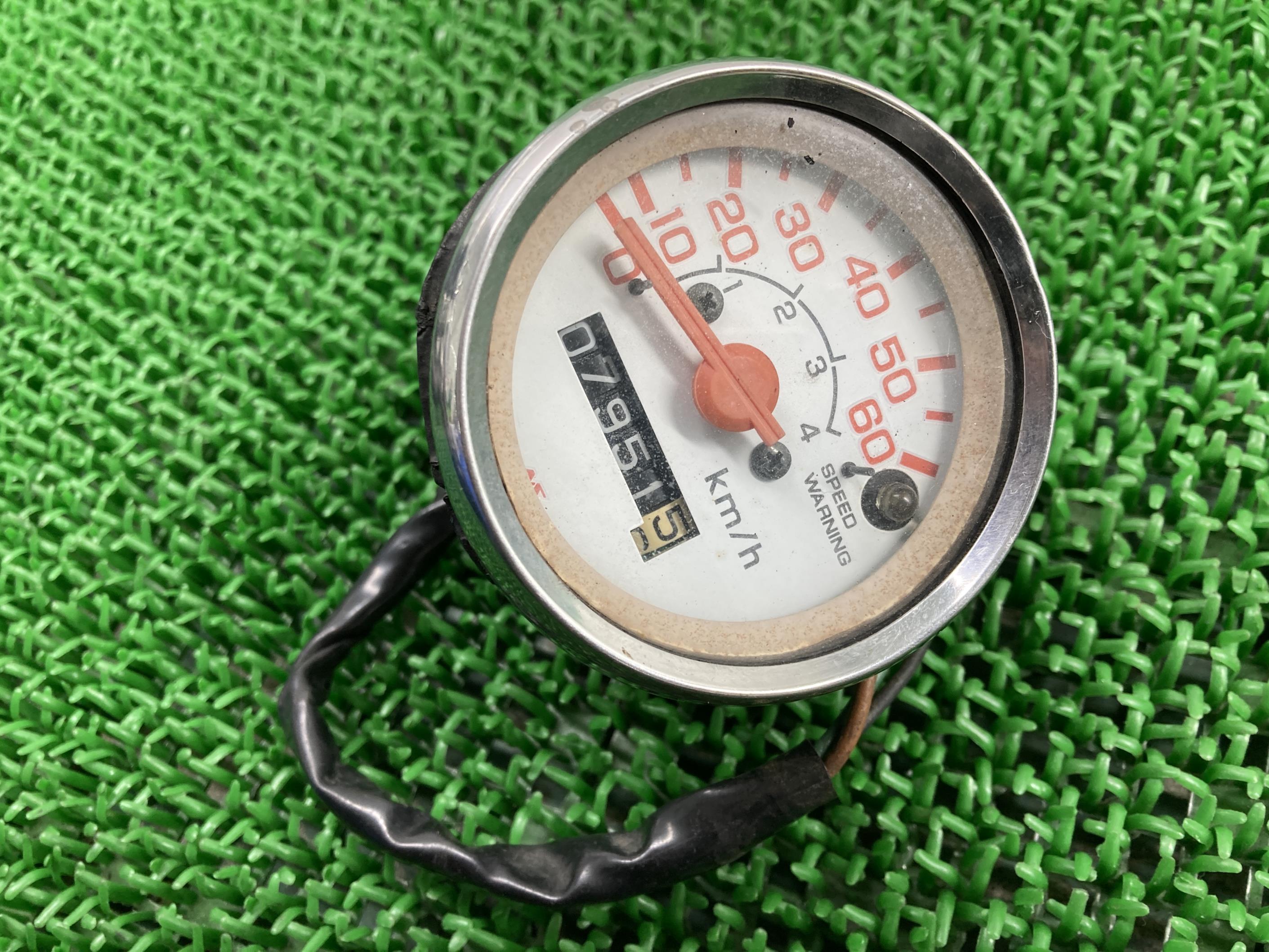 ジャズスピードメーターホンダ純正バイク部品AC09JAZZ修復素材に割れ欠け無し品薄希少品車検Genuine【中古】 87