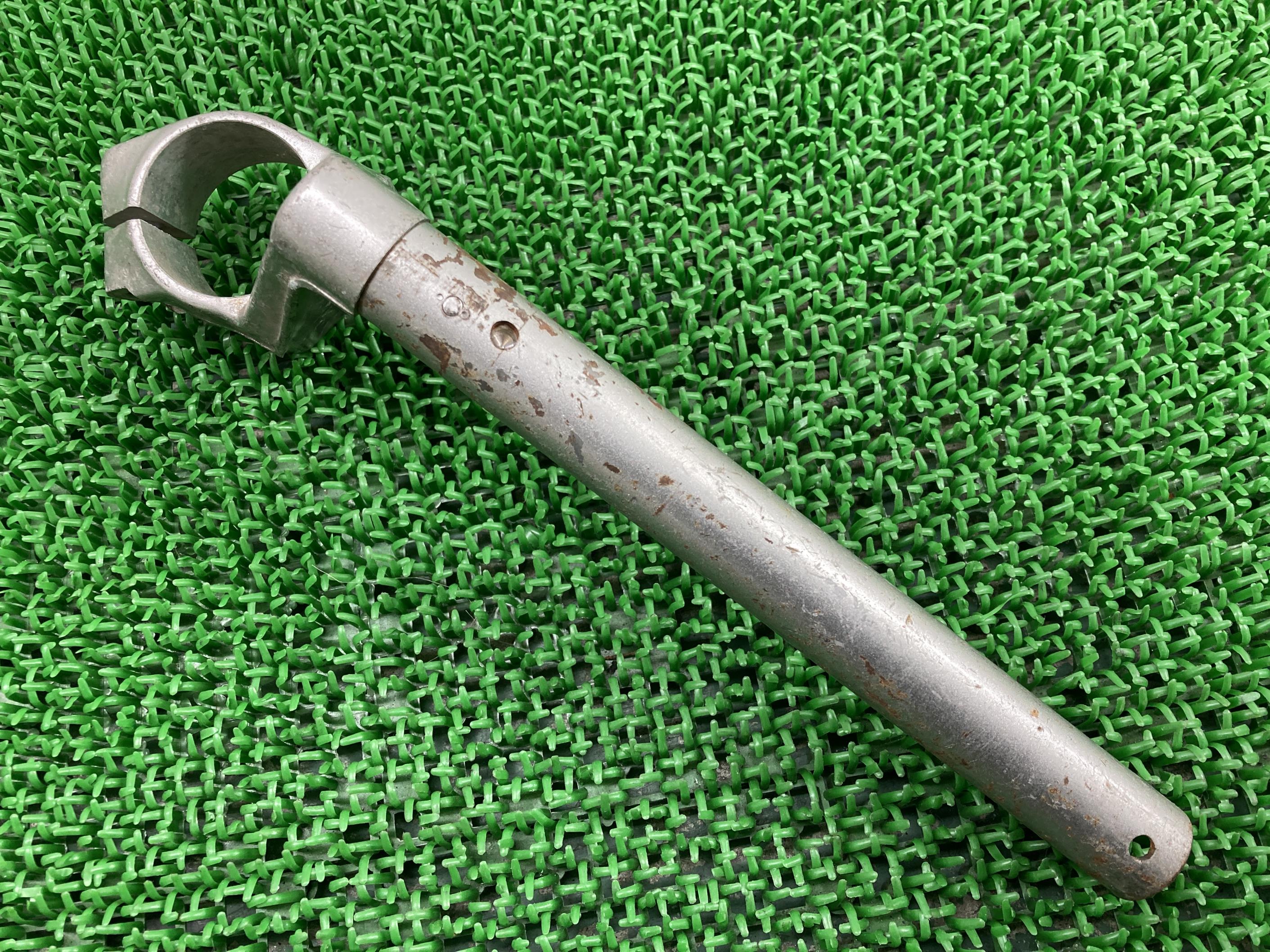 VFR800ѥ졼ȥϥɥ뱦ۥХRC4641եѥϥʤ̵ָGenuineš 76