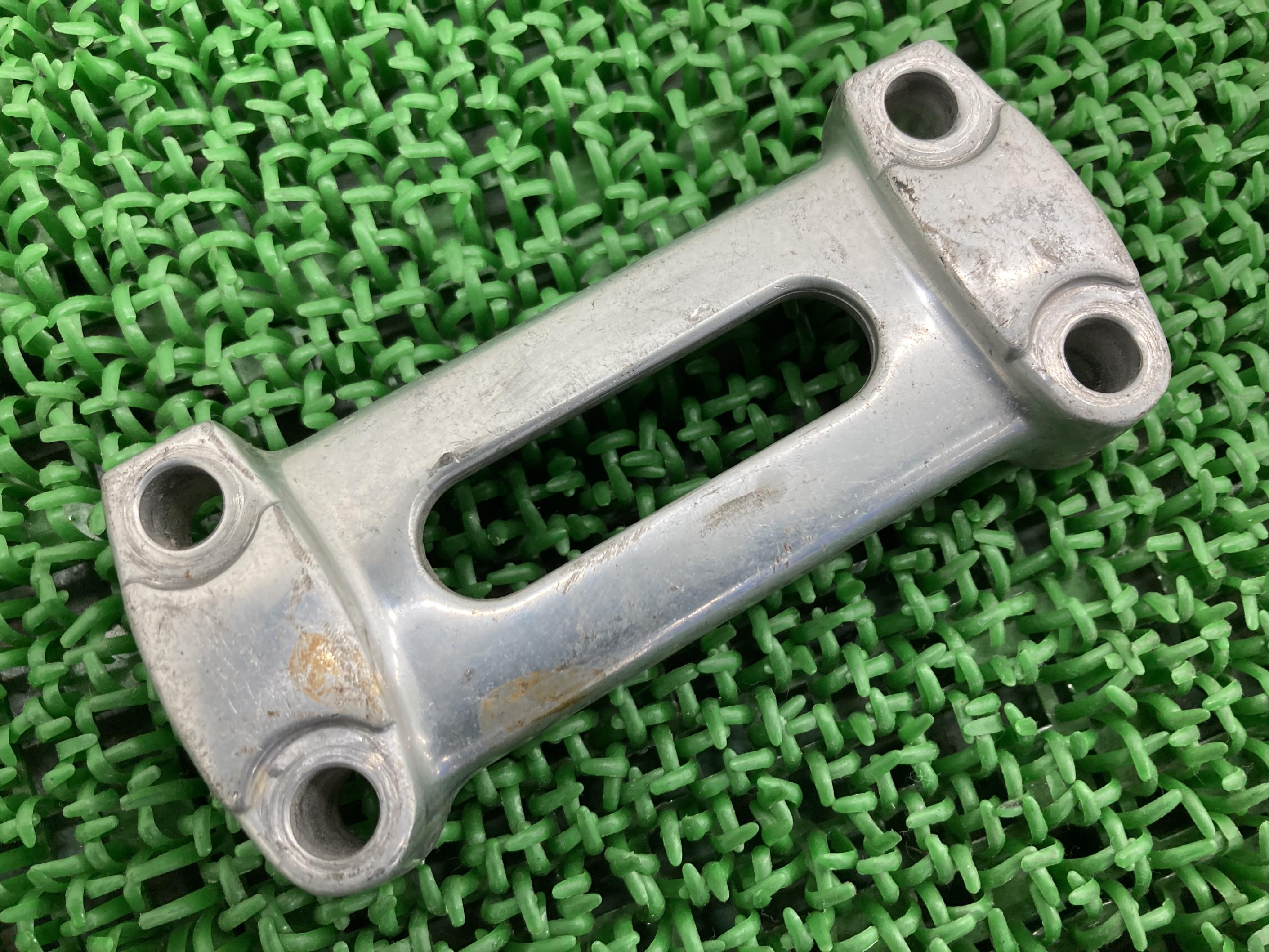 バリオス ハンドルポスト カワサキ 純正 バイク 部品 ZR250A BALIUS ハンドルクランプ 割れ欠け無し 品薄 車検 Genuine 【中古】 53