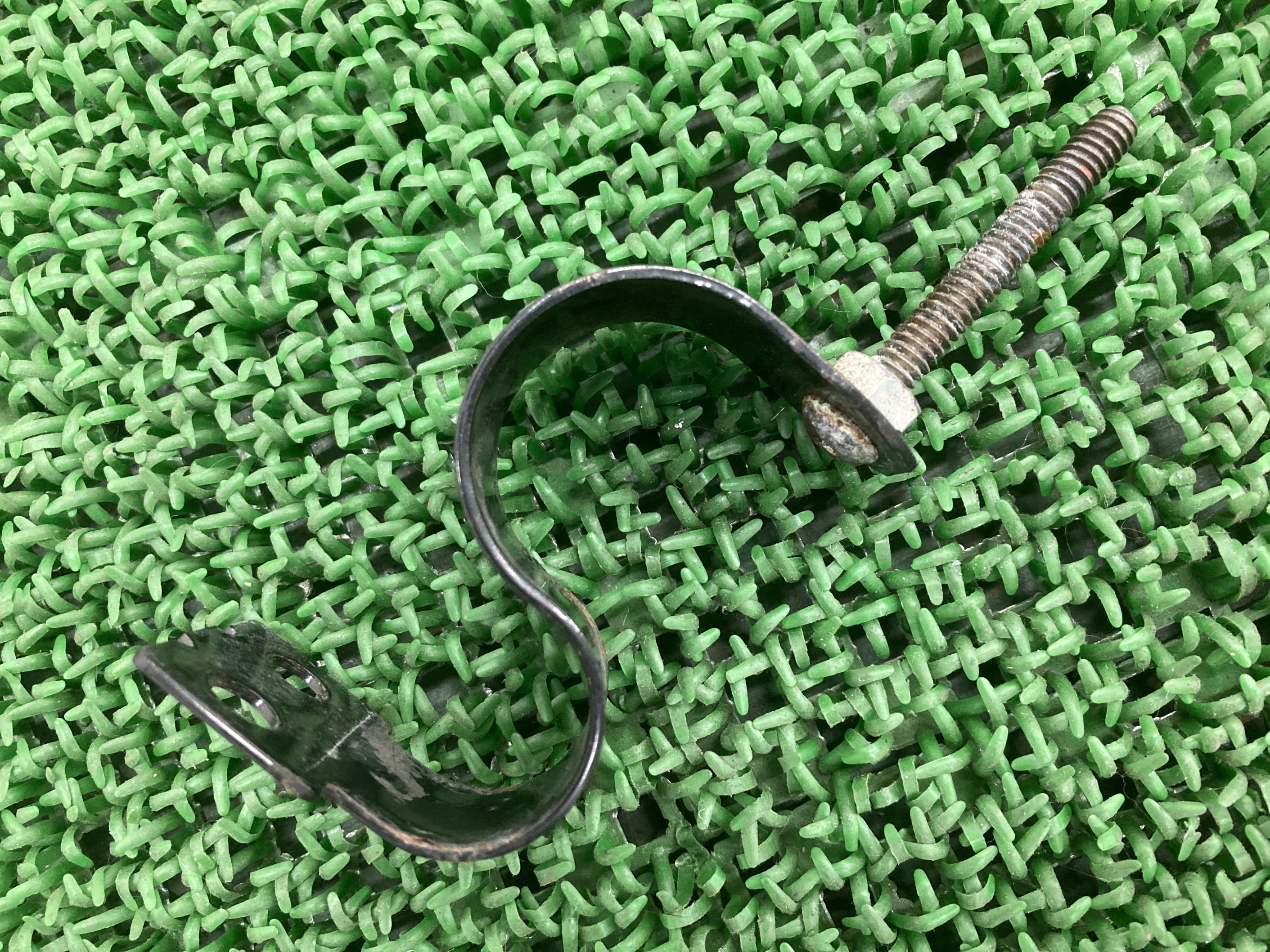 ソフテイルスピードメーターブラケットハーレー純正バイク部品96-99エボインストゥルメントパネルマウンティングブラケット曲がり無し車検Genuine【中古】 6...