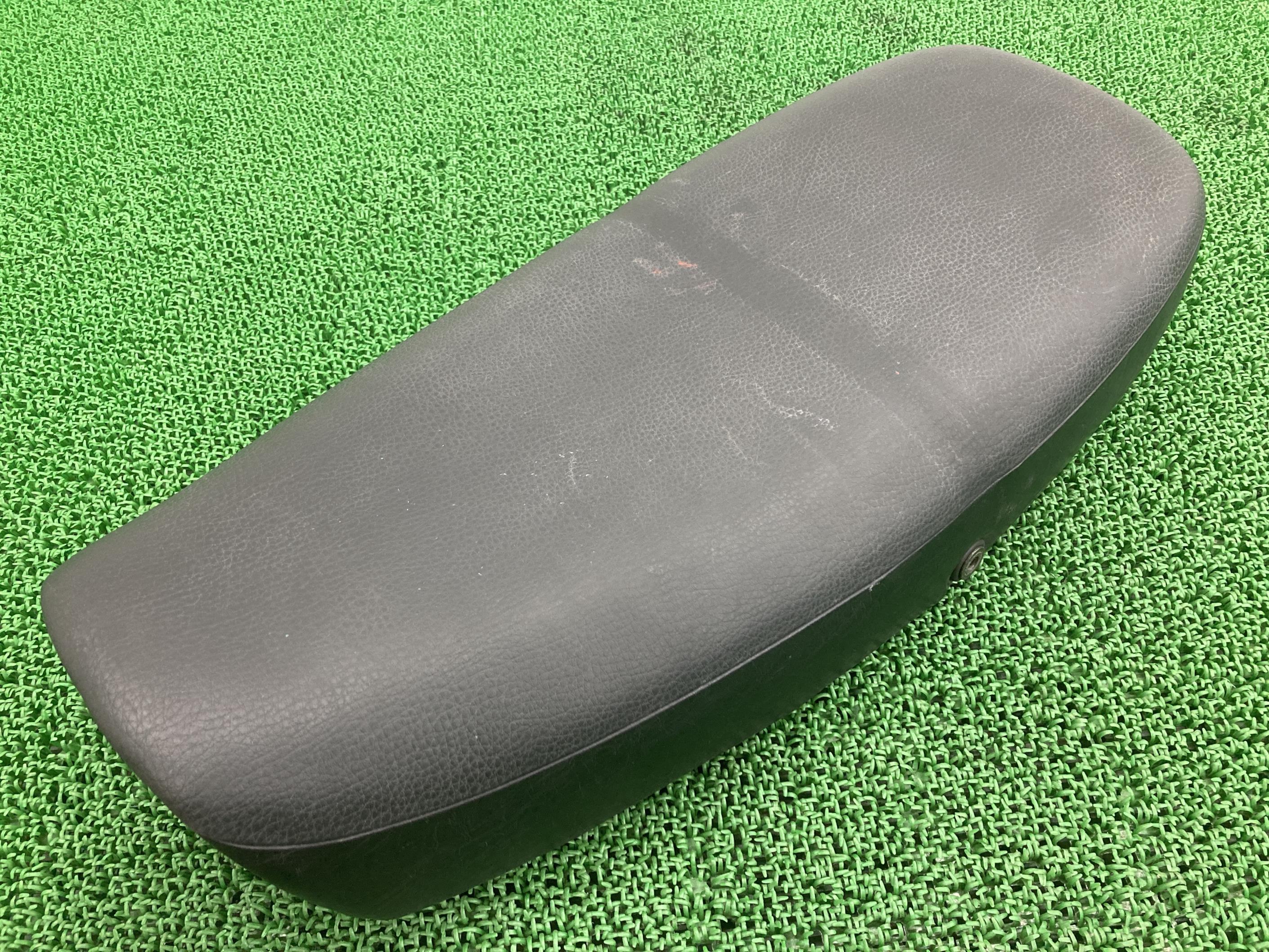 CB400SSシートホンダ純正バイク部品NC41破れ無し品薄希少品安心のノーマル車検Genuine【中古】 57