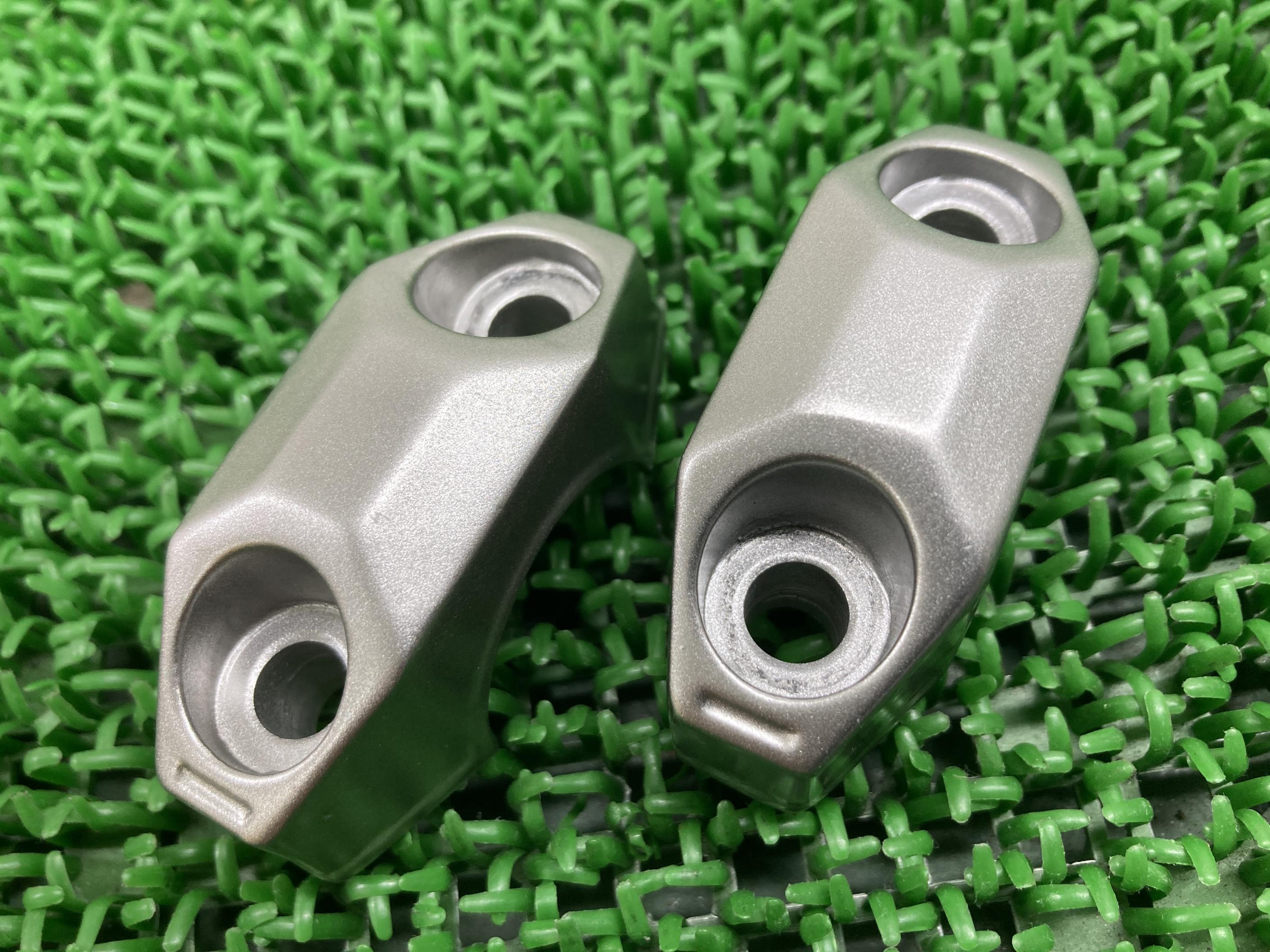 X-ADVハンドルクランプ左右ホンダ純正バイク部品RH10ポストコンディション良好曲がり無し品薄希少品車検Genuine【中古】 99