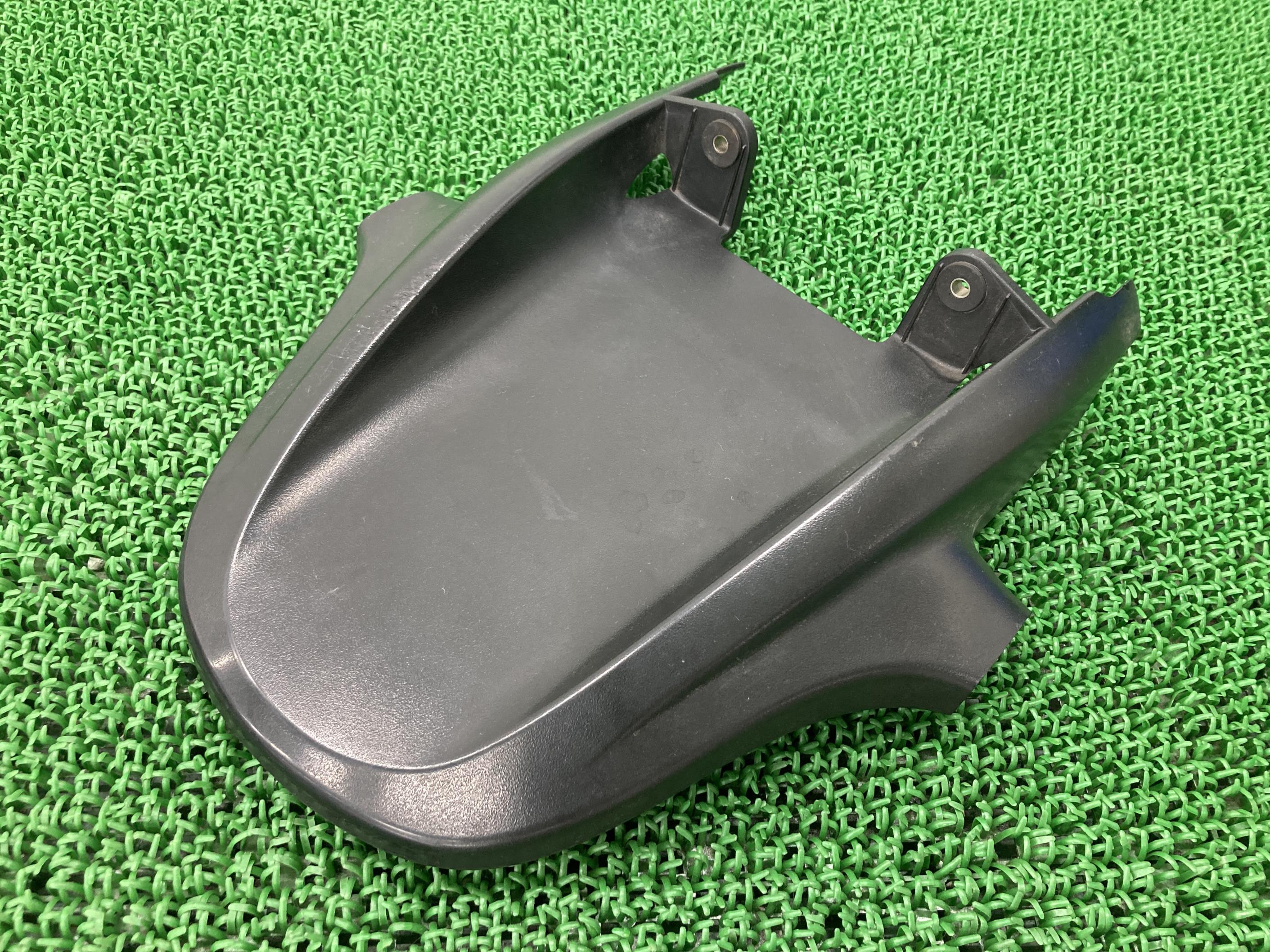 M695 リアフェンダー ドゥカティ 純正 バイク 部品 モンスター695 テールカウル インナーリアフェンダー 修復素材やカスタム素材に 車検 Genuine 【中古】 71