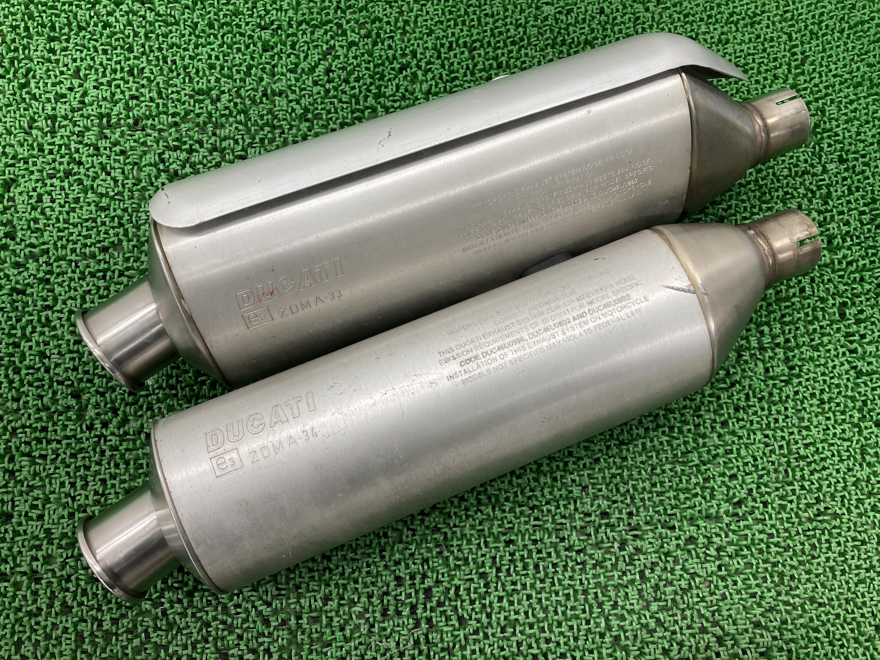 MS2R サイレンサーマフラー ドゥカティ 純正 バイク 部品 2006年式外し 573.1.077.6A 573.1.078.6A モンスター コケキズ無し 車検 Genuine 【中古】 56