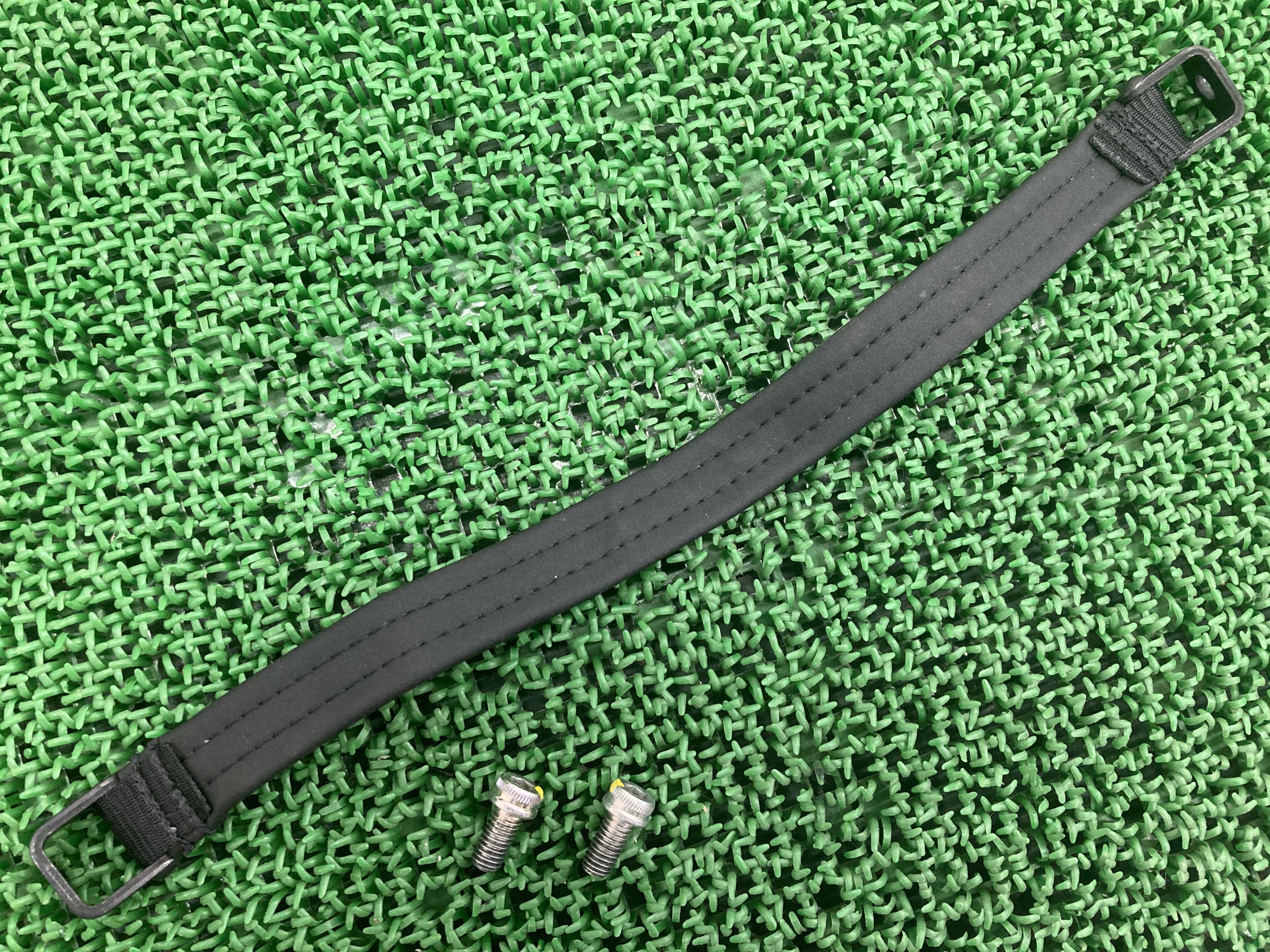 パニガーレV4シートバンドドゥカティ純正バイク部品タンデムベルト金具付きコンディション良好破れ無しパニガーレV2車検Genuine【中古】 10