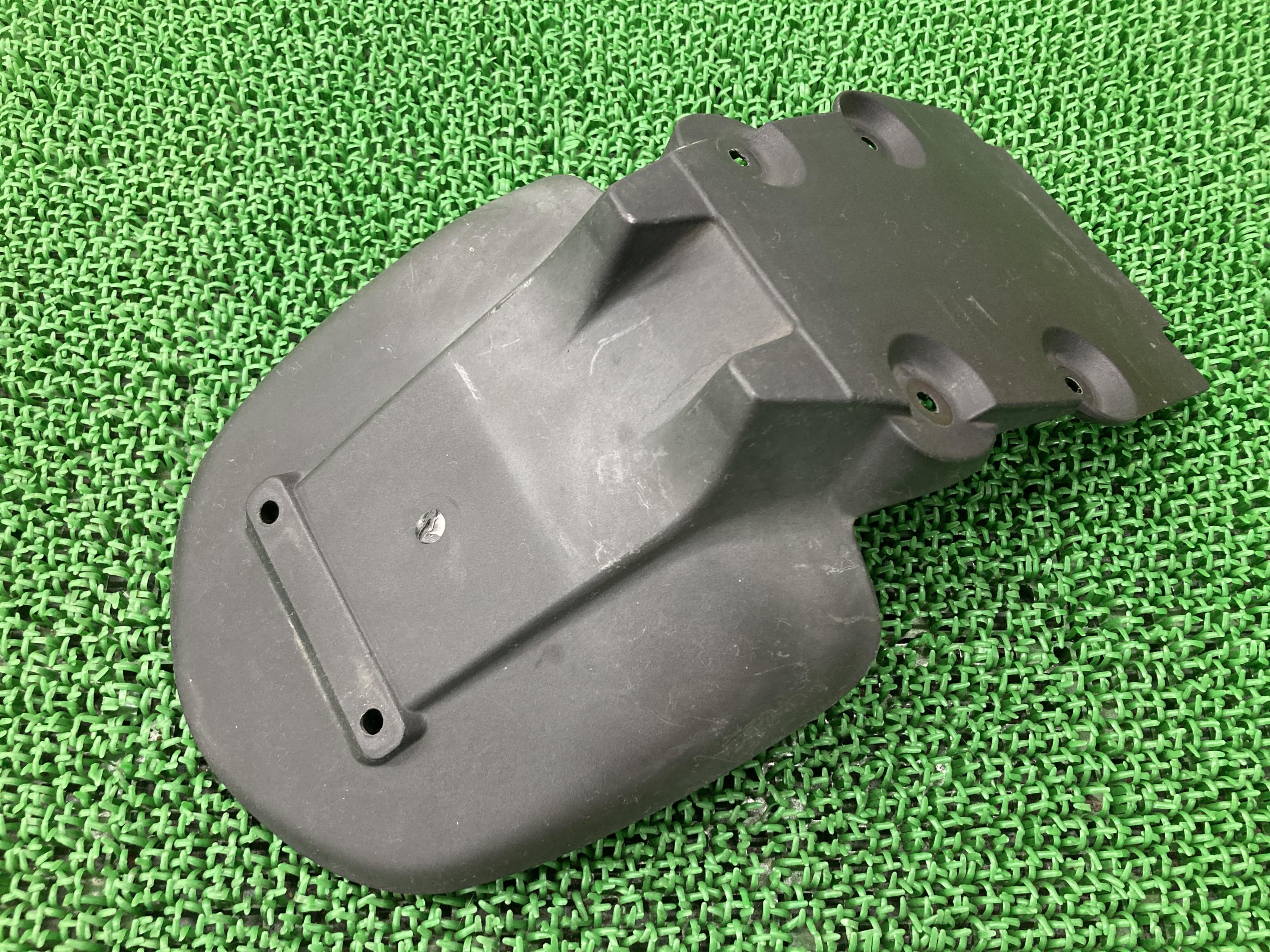 M900 リアフェンダー ドゥカティ 純正 バイク 部品 モンスター900 MONSTER900 割れ欠け無し 車検 Genuine 【中古】 69