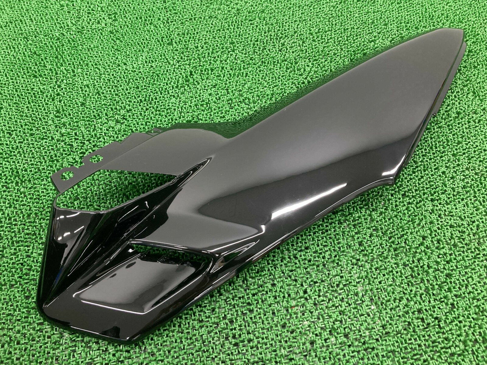 フュージョンアッパーカウル右黒社外バイク部品MF02FUSIONノーマルタイプカスタム素材に割れ欠け無し【中古】