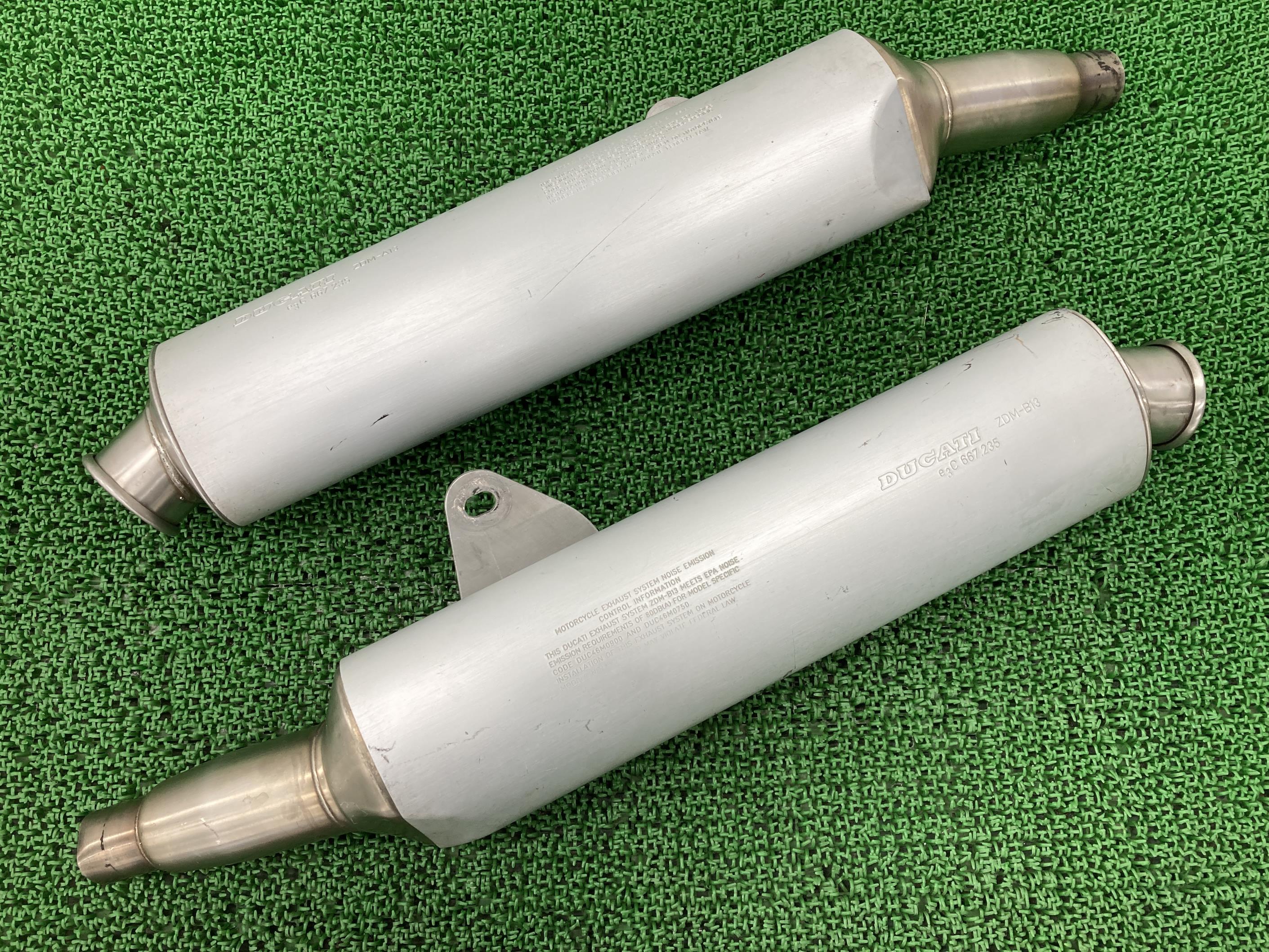 M400ie サイレンサーマフラー 左右 ドゥカティ 純正 バイク 部品 573.1.035.3A 574.1.035.3A モンスター コケキズ無し 品薄 車検 Genuine 【中古】 32