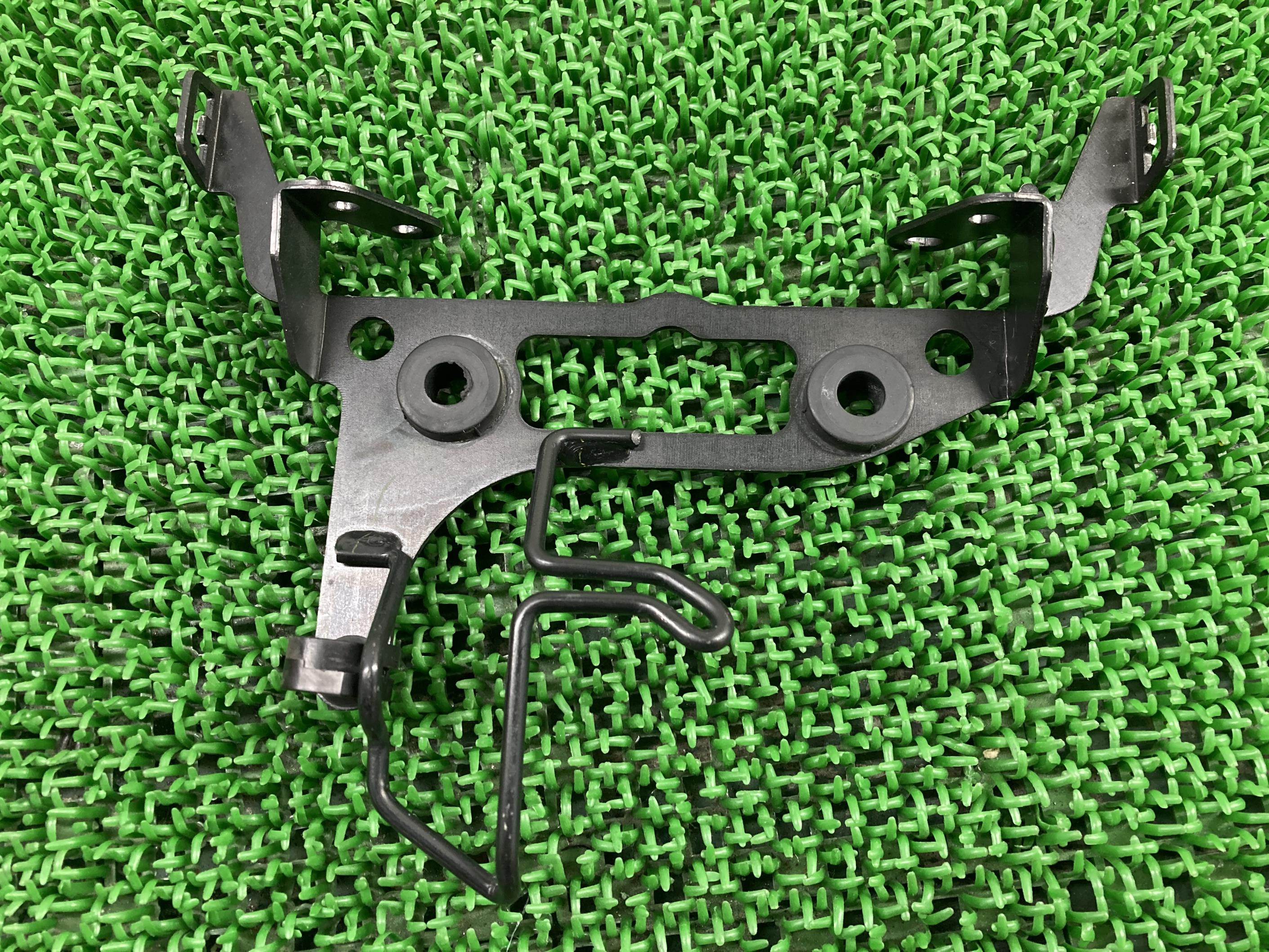 MT-25ヘッドライトステーヤマハ純正バイク部品RG10JRG43J曲がり無し品薄希少品車検Genuine【中古】