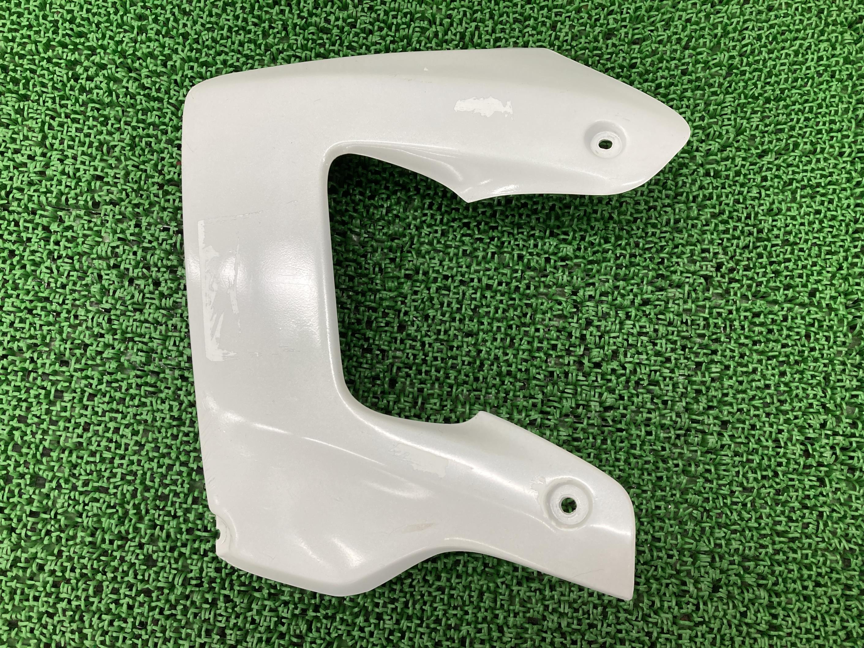 XLディグリー シュラウド 左 白 ホンダ 純正 バイク 部品 MD26 サイドカウル 品薄 希少品 ペイント素材に 車検 Genuine 【中古】 47