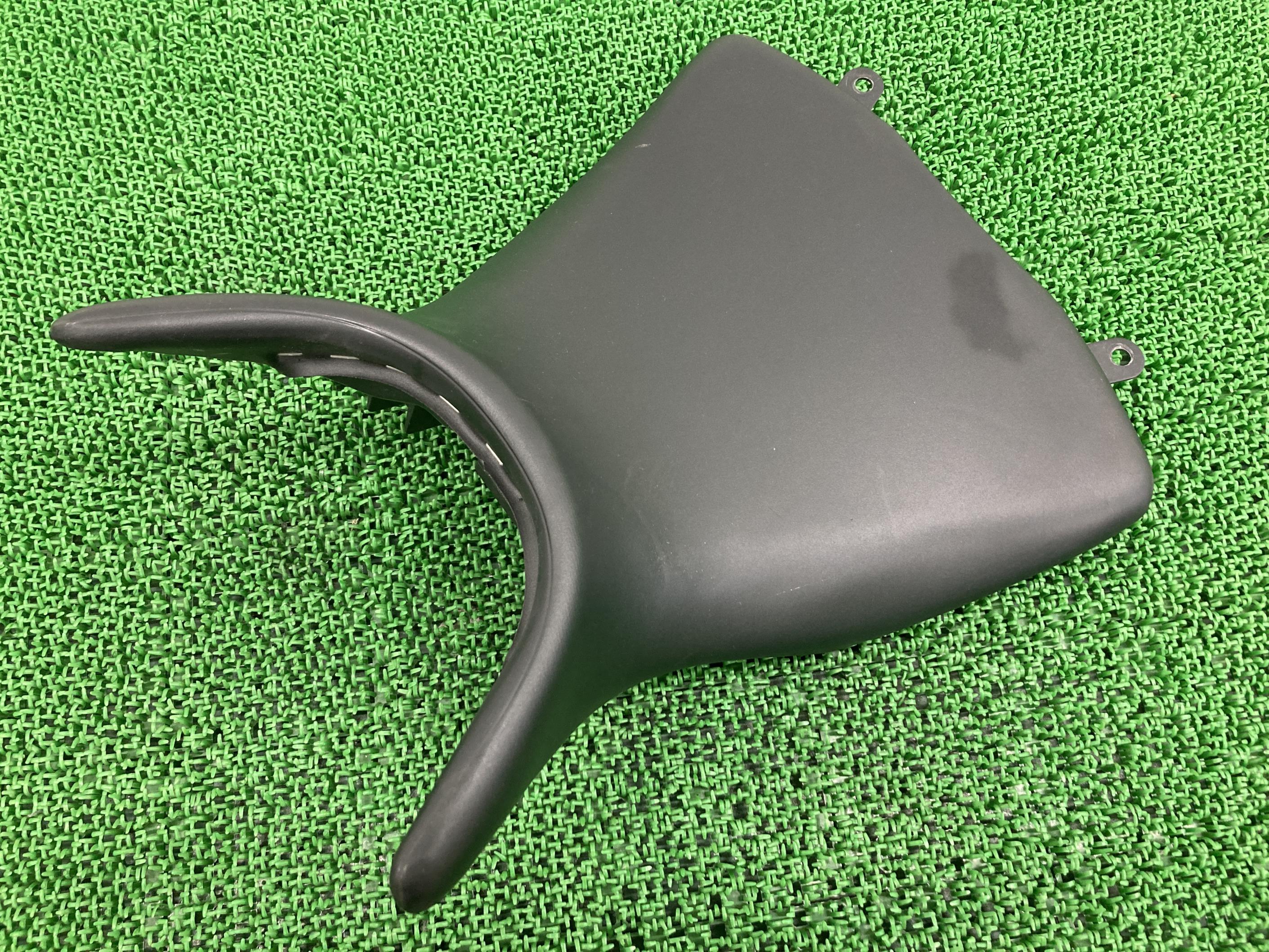 YZF-R25 フロントシート ヤマハ 純正 バイク 部品 RG10J メインシート 破れ無し 品薄 希少品 車検 Genuine 【中古】 92