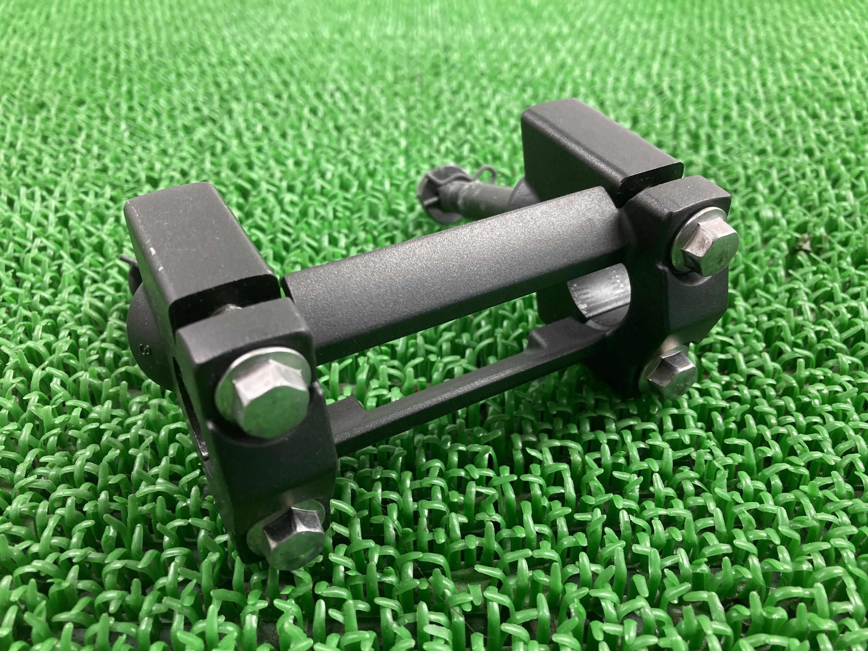 ZRX1200ダエグハンドルポストカワサキ純正バイク部品ZRT20D曲がり無し品薄希少品DAEGハンドルクランプ車検Genuine【中古】 61