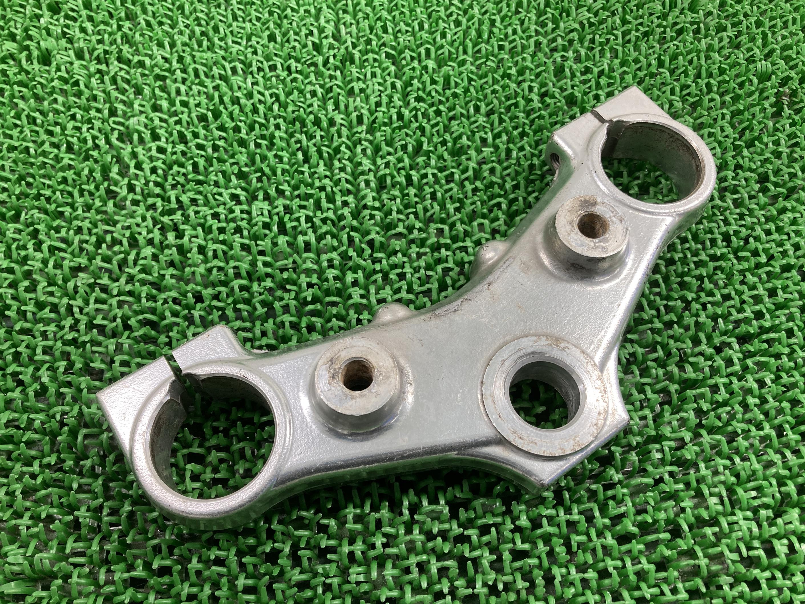 V-MAX トップブリッジ ヤマハ 純正 バイク 部品 曲がり無し 品薄 希少品 VMAX 車検 Genuine 【中古】 87