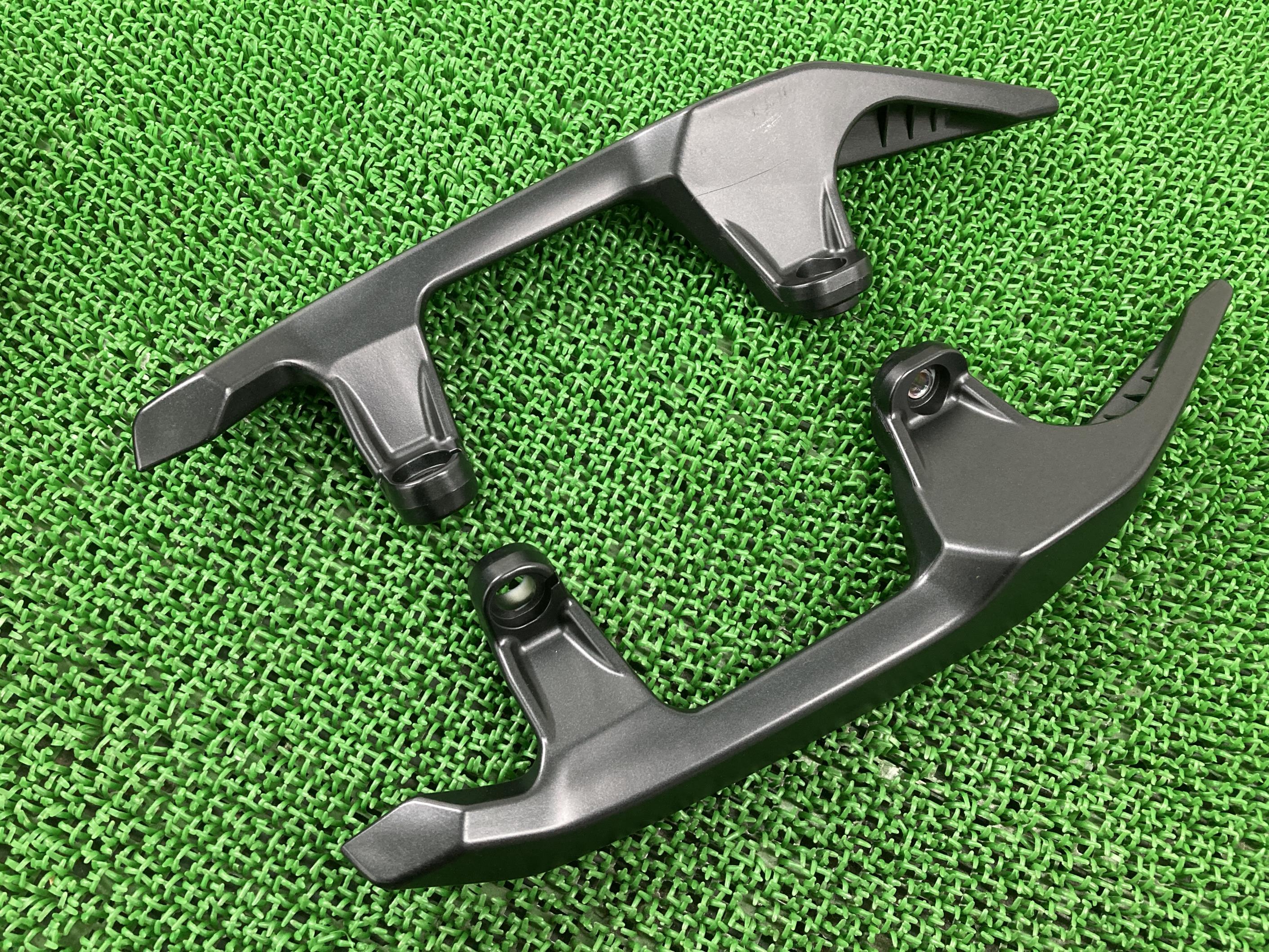 ADV150 グラブバー 左右 ホンダ 純正 バイク 部品 KF38 タンデムグリップ アシストグリップ コンディシ..