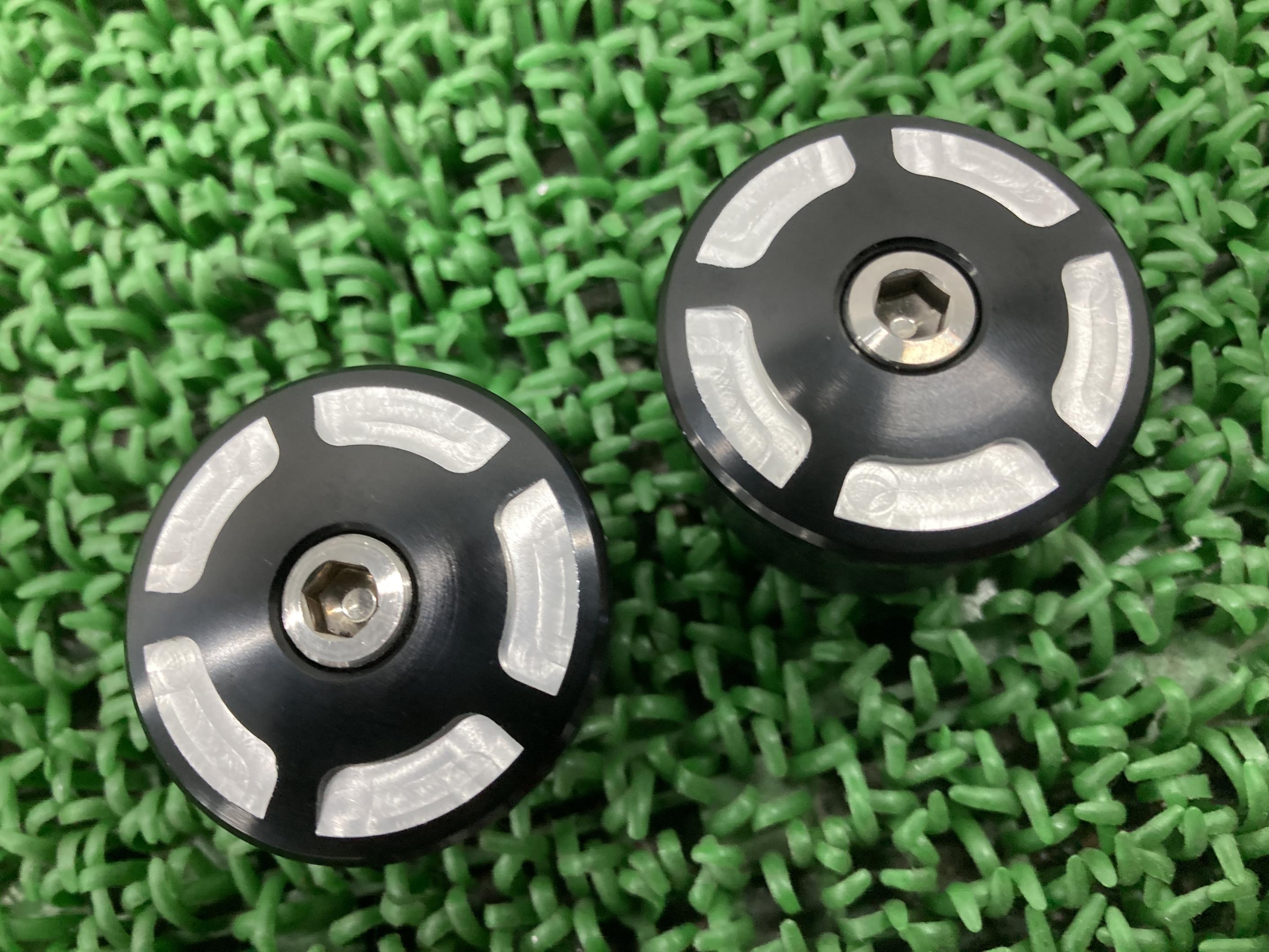 ディアベル12601260Sフレームキャップドゥカティ純正バイク部品Diavelビルトアルミフレームプラグコン..