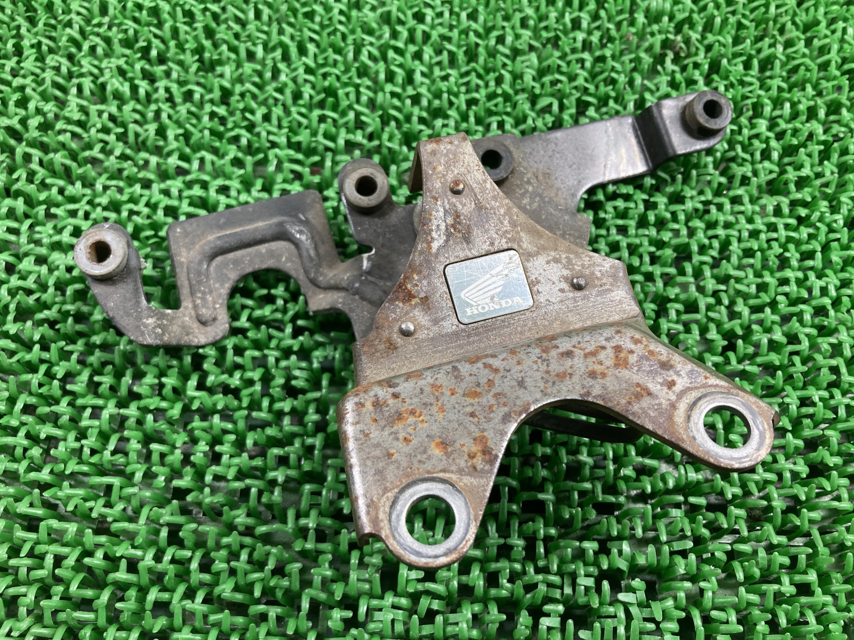 GB250クラブマンメーターステーホンダ純正バイク部品MC10割れ欠け無し品薄希少品メーターカバー車検Genuine【中古】 40