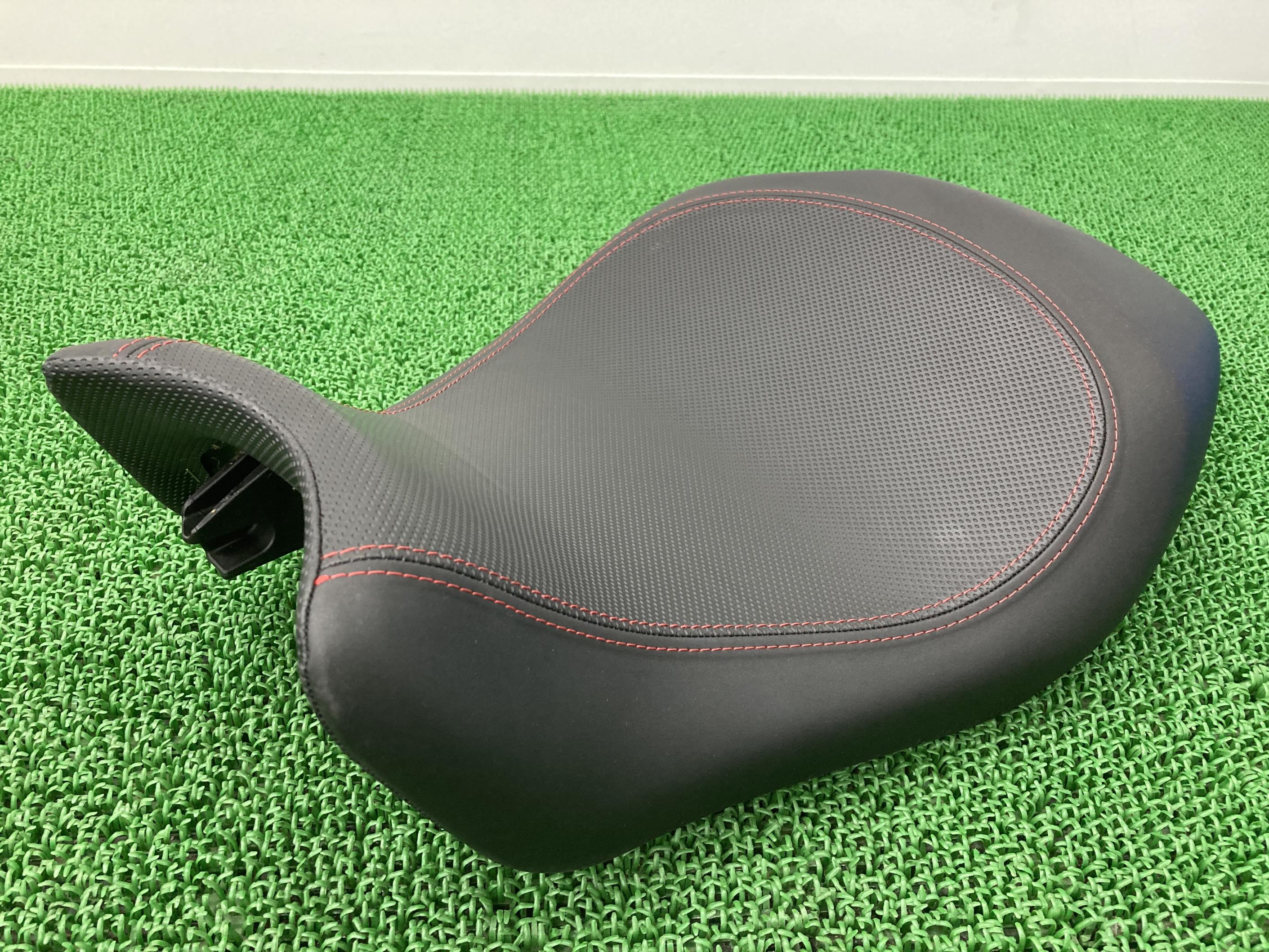 M1200S シート ドゥカティ 純正 バイク 部品 モンスター1200S 821 ローシート 修復素材や張替えベースに 車検 Genuine 【中古】 20