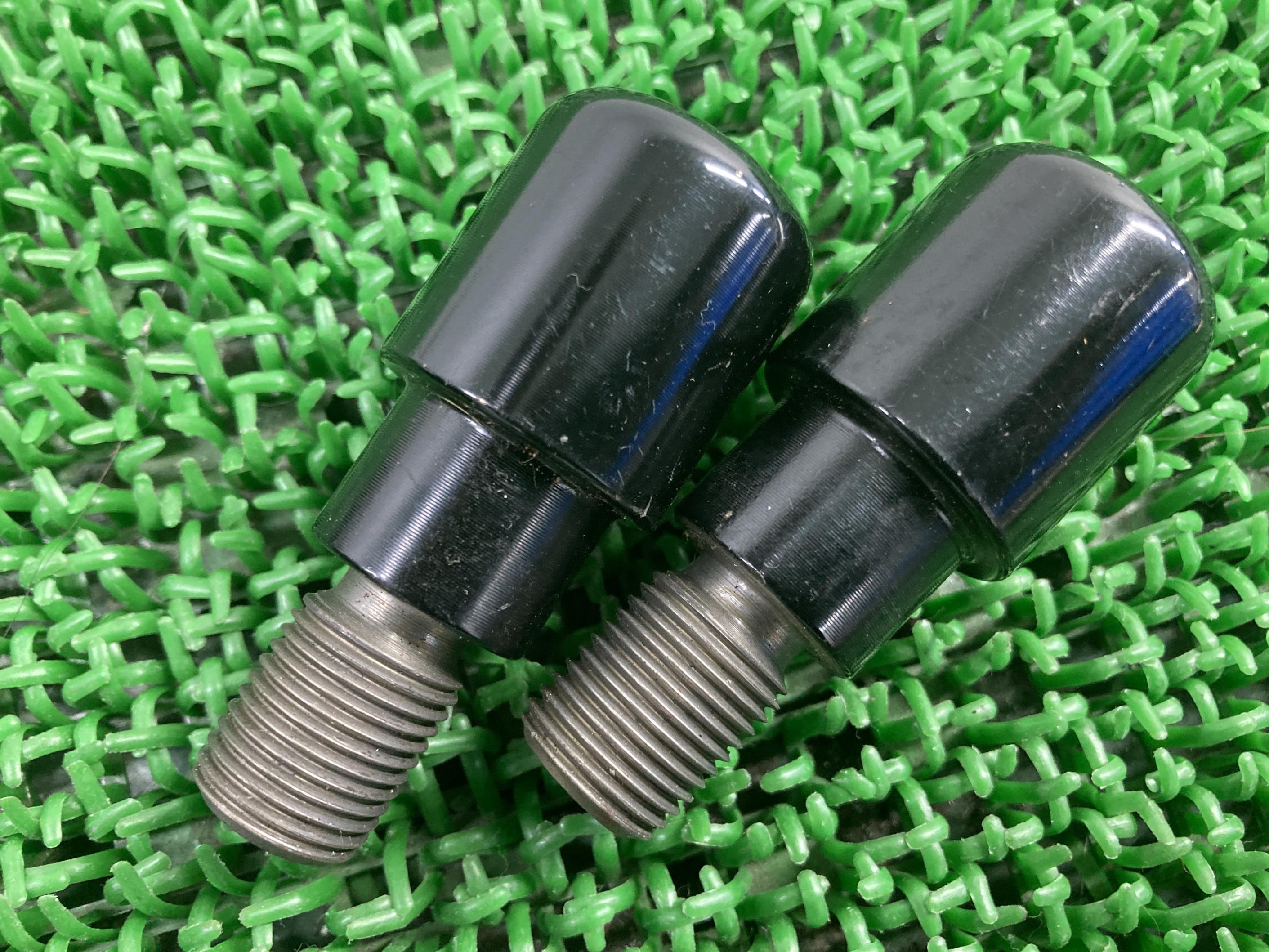 XSR900ハンドルバーエンド左右ヤマハ純正バイク部品RN46JRN56Jハンドルウェイトグリップエンド曲がり無し車検Genuine【中古】 96