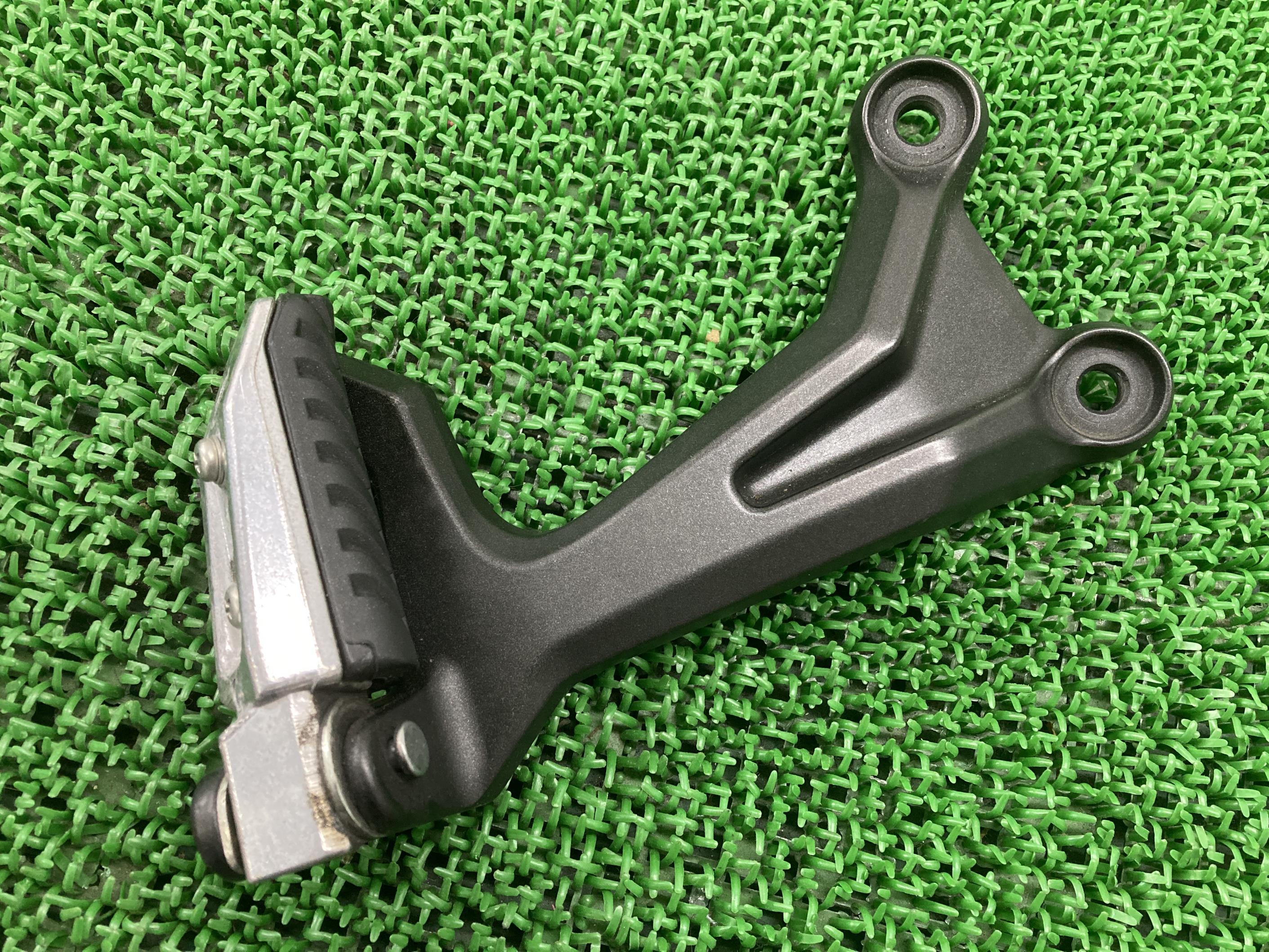 NINJA650 タンデムステップ 右 ER650H-A19*** カワサキ 純正 バイク 部品 2018年式外し ER650H ニンジャ650 コンディション...