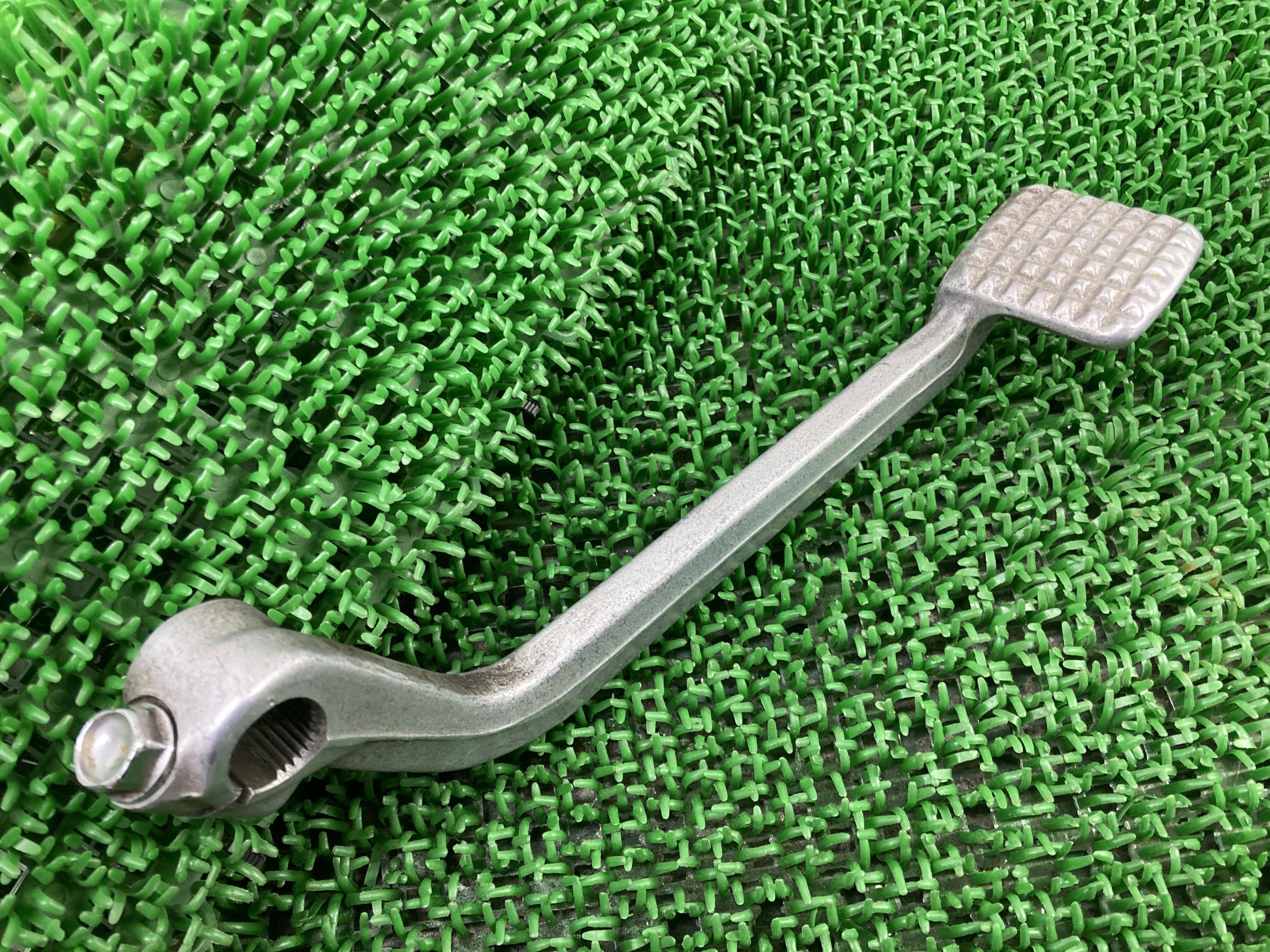 CB750F ブレーキペダル ホンダ 純正 バイク 部品 RC04 当時物 曲がり無し 品薄 希少品 車検 Genuine 【中古】 15