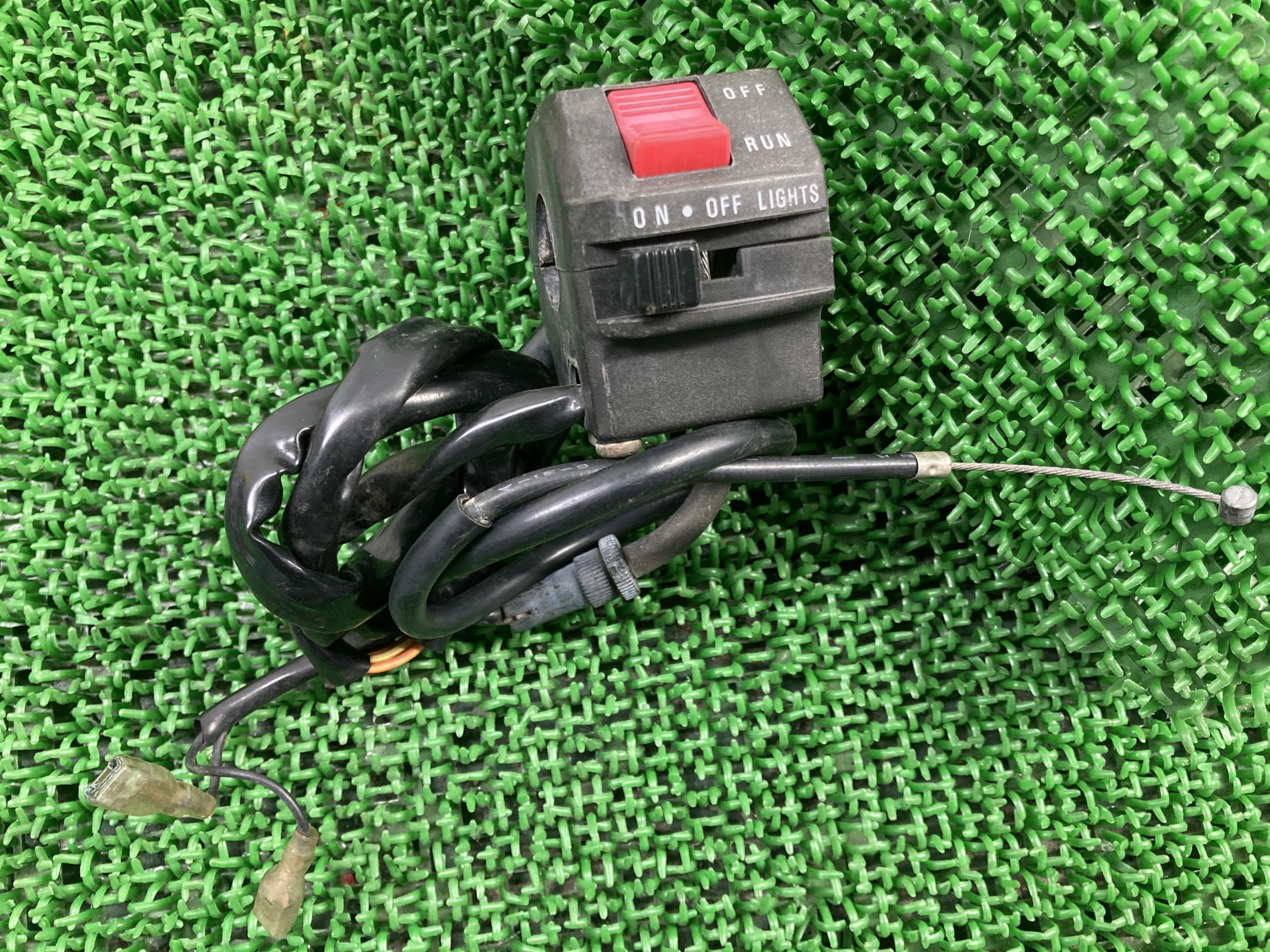 RGV250ガンマハンドルスイッチ右スズキ純正バイク部品VJ21Aアクセルワイヤー割れ欠け無し品薄希少品車検Genuine【中古】 9