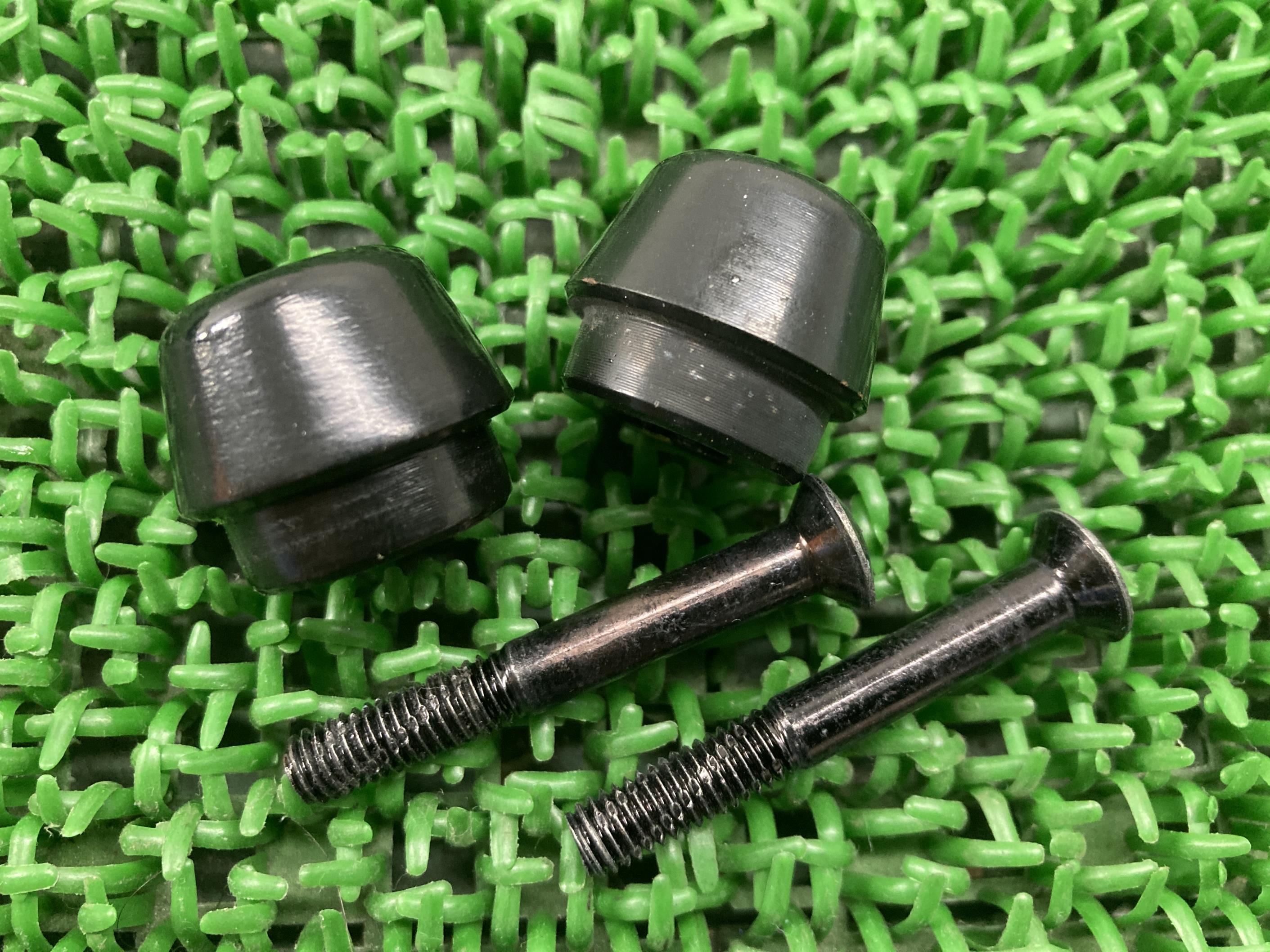 グロムハンドルバーエンド左右JC61-1202***ホンダ純正バイク部品2015年式外しJC61グリップエンドウエイトペイント素材に曲がり無し車検Genuine...