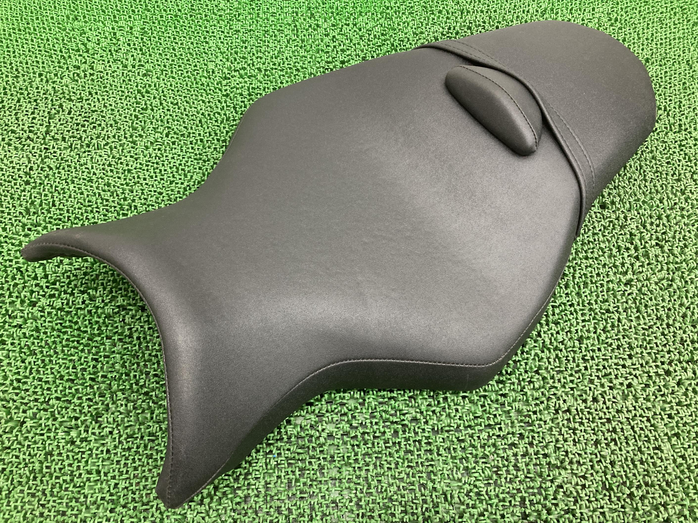 MT-10 シート ヤマハ 純正 バイク 部品 RN50J 破れ無し 品薄 希少品 安心ノーマル 車検 Genuine 【中古】 47