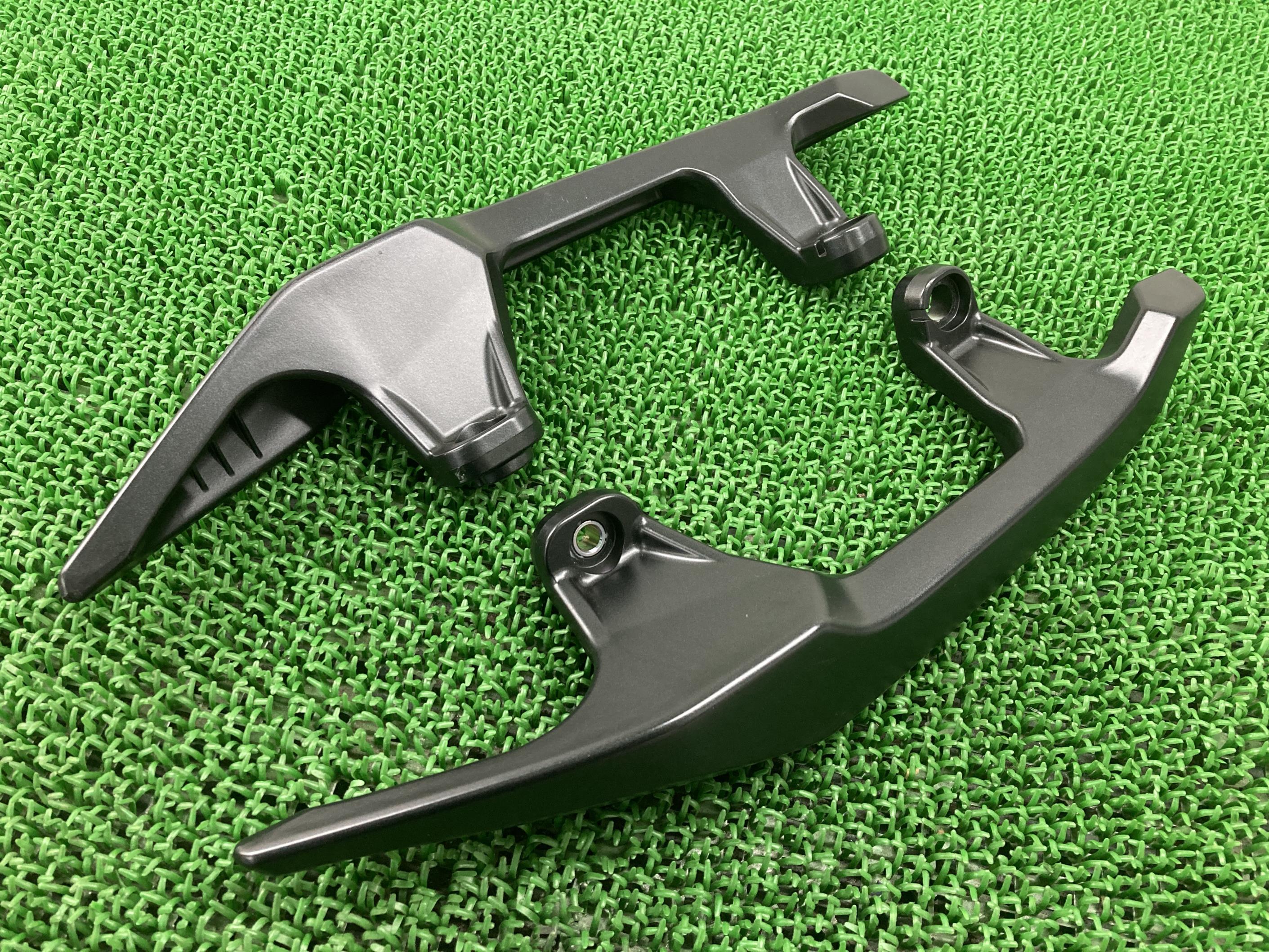 ADV150 グラブバー 左右 KF38-1001*** ホンダ 純正 バイク 部品 2020年式外し KF38 タンデムバー アシストグリップ コンディション良好 車検 Genuine 【中古】 67