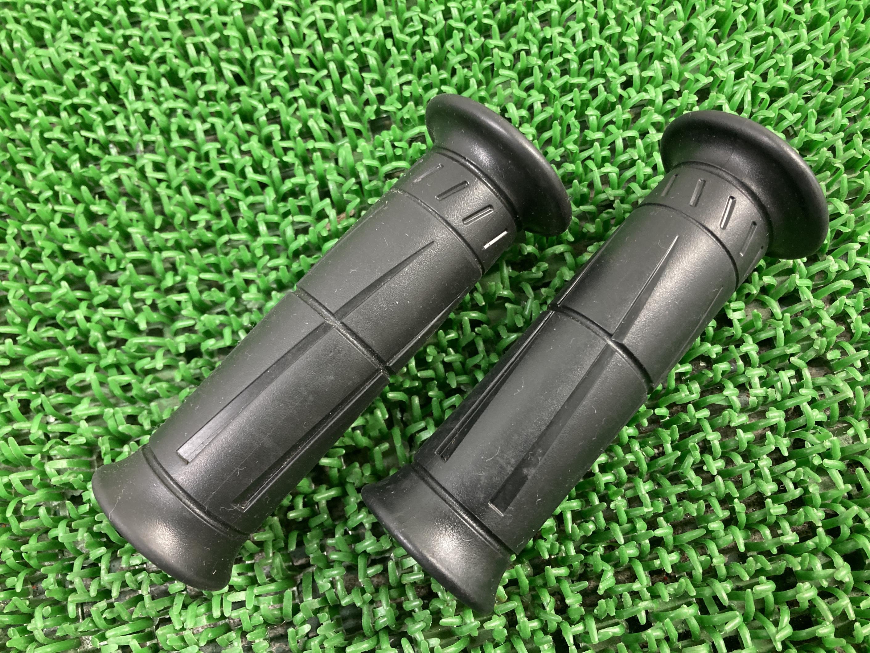 ZX-10Rハンドルグリップ左右カワサキ純正バイク部品ZXT00DZXT00Jコンディション良好破れ無し品薄希少品車検Genuine【中古】 46