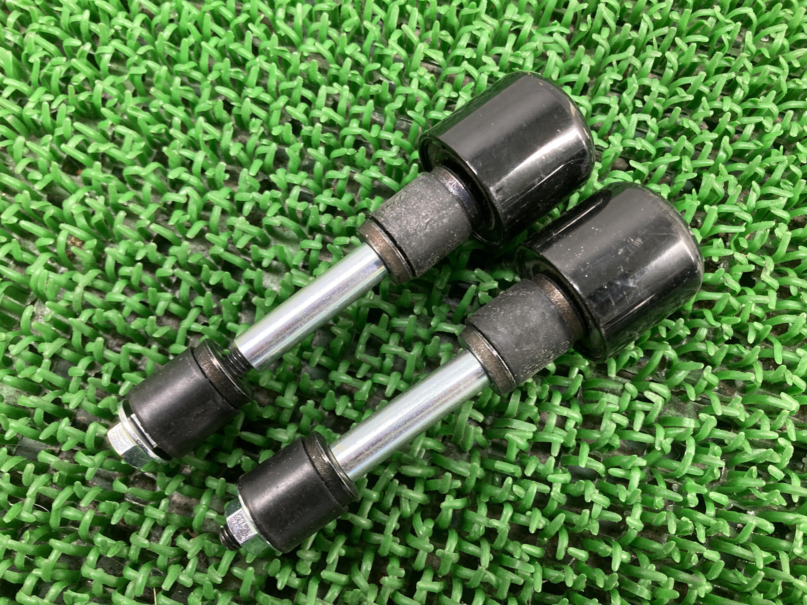 GSX-S1000Fハンドルバーエンド左右スズキ純正バイク部品GT79Bグリップエンドハンドルウェイトペイント素材に曲がり無し品薄車検Genuine【中古】 7...