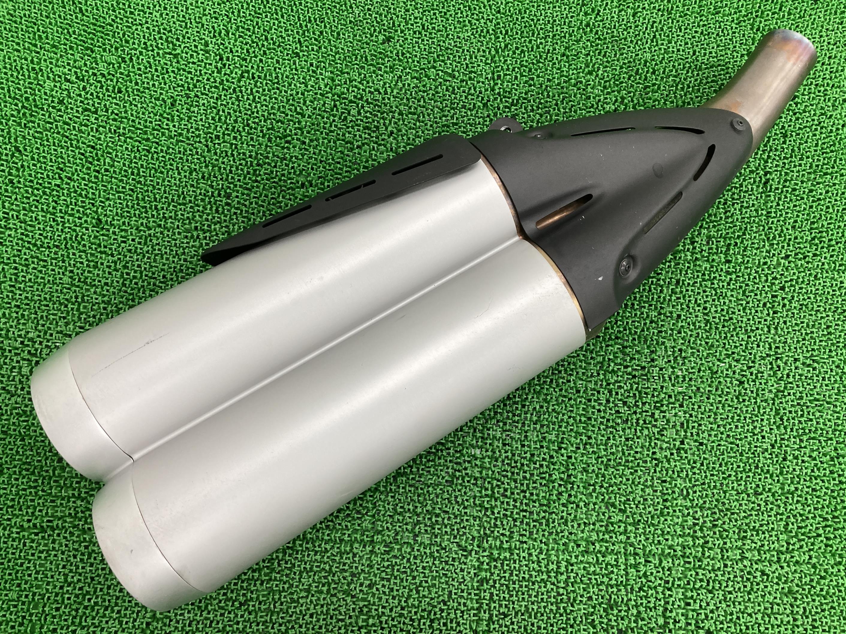 ディアベル サイレンサーマフラー ドゥカティ 純正 バイク 部品 DIAVEL コケキズ無し 品薄 希少品 車検 Genuine 【中古】 71