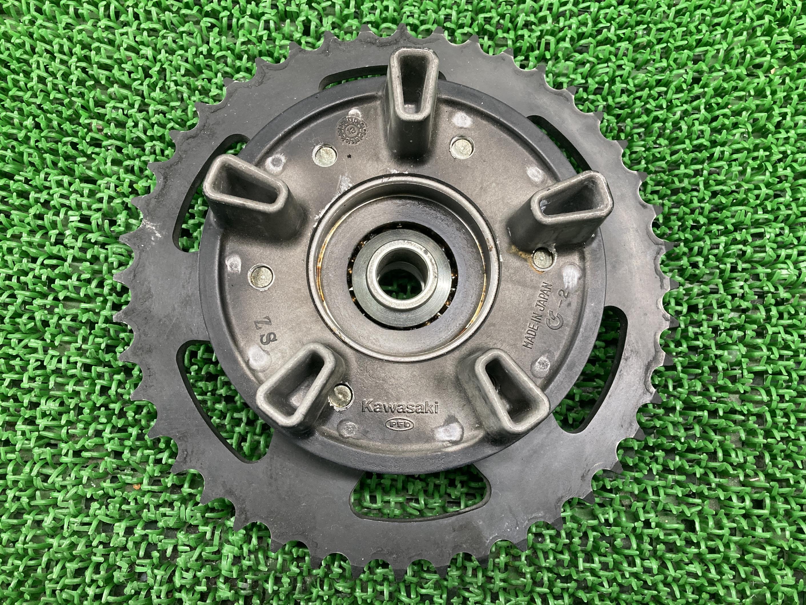ZRX1200ダエグリアホイールハブカワサキ純正バイク部品ZRT20DDAEGリアスプロケット44T割れ欠け無し品薄車検Genuine【中古】