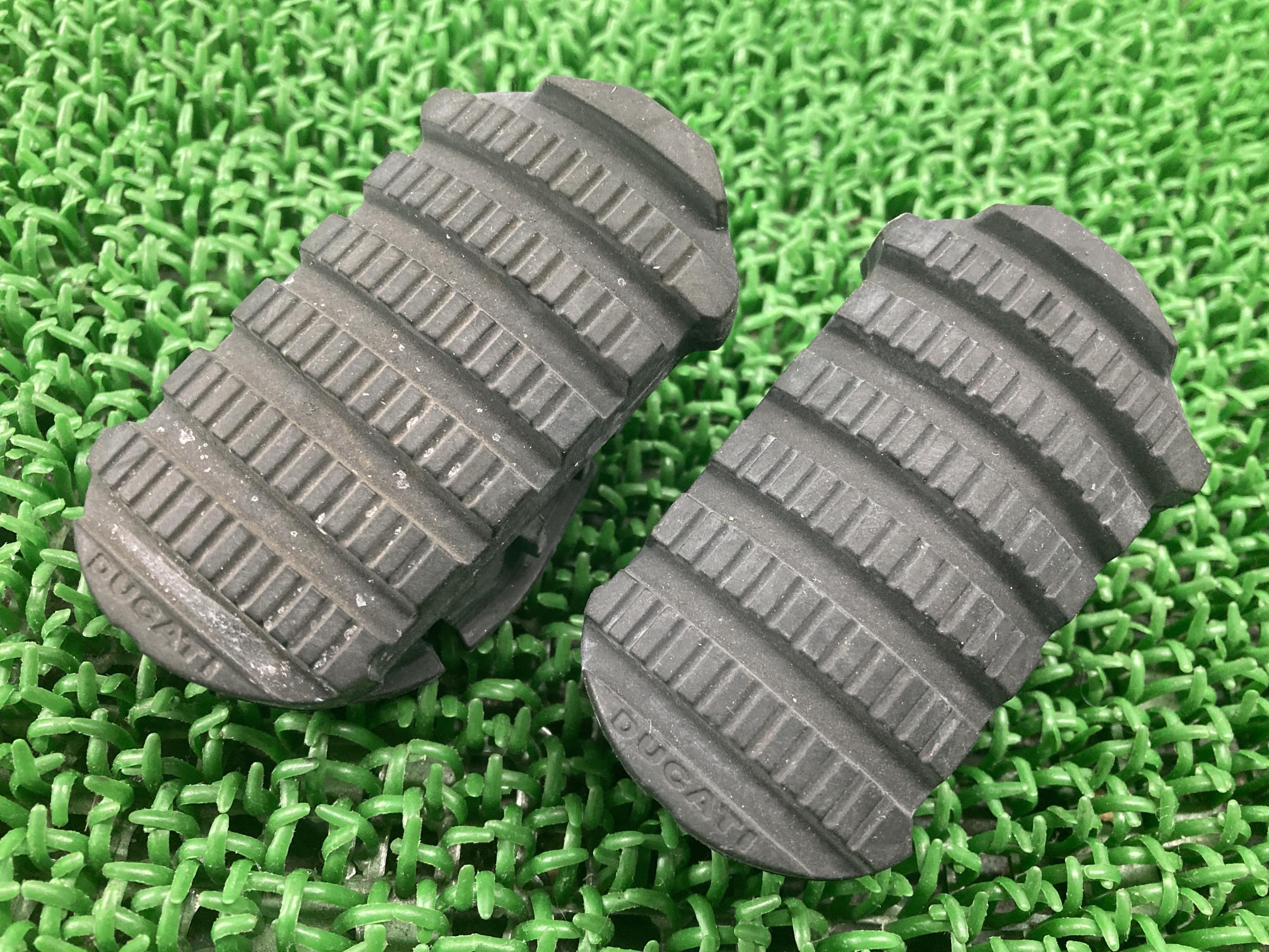 デザートXステップペグラバー左右ドゥカティ純正バイク部品フットレスト破れ無し品薄希少品車検Genuine【中古】 81