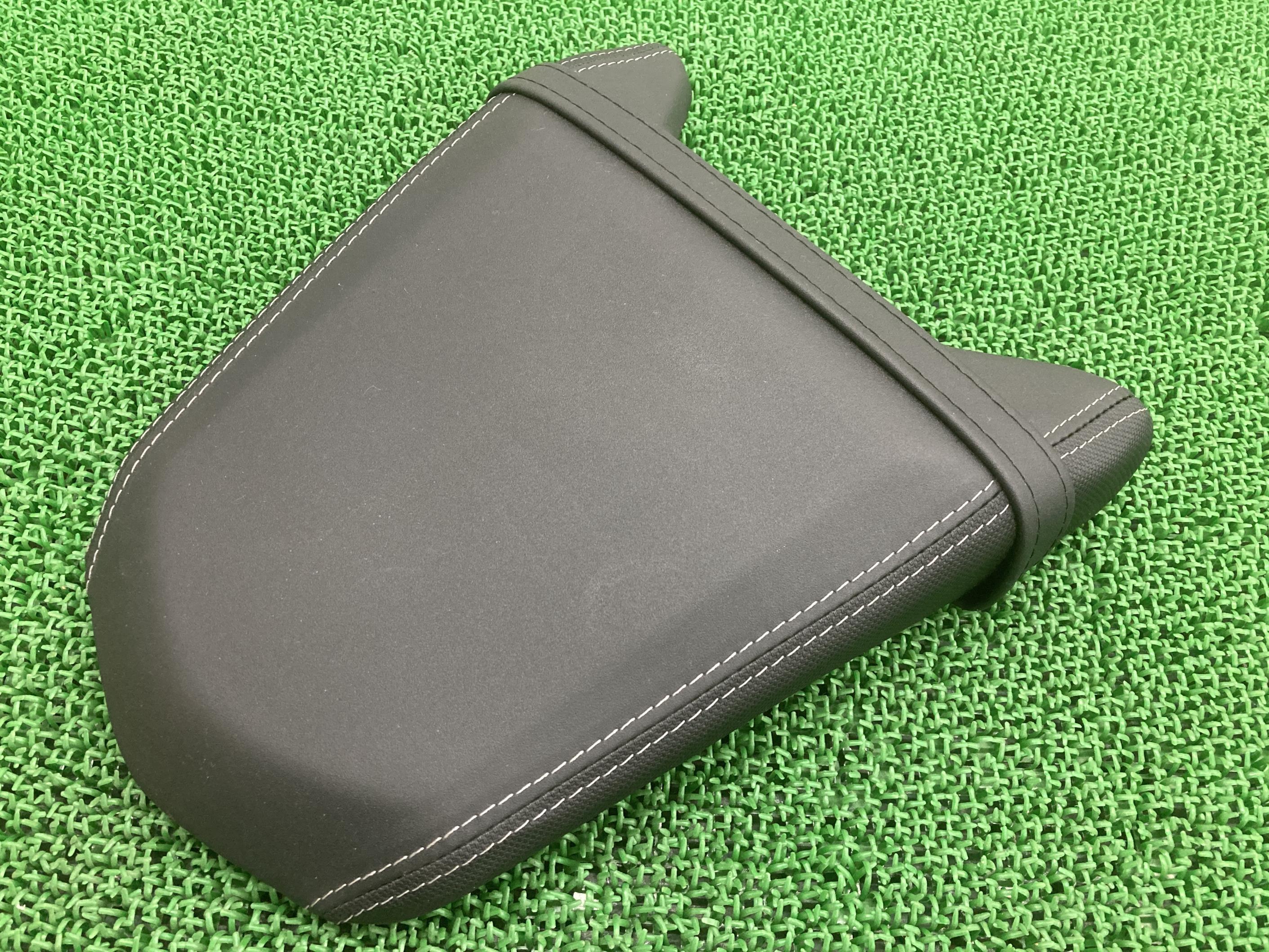 CBR650R タンデムシート ホンダ 純正 バイク 部品 RH03 コンディション良好 破れ無し 品薄 希少品 車検 Genuine 【中古】 39