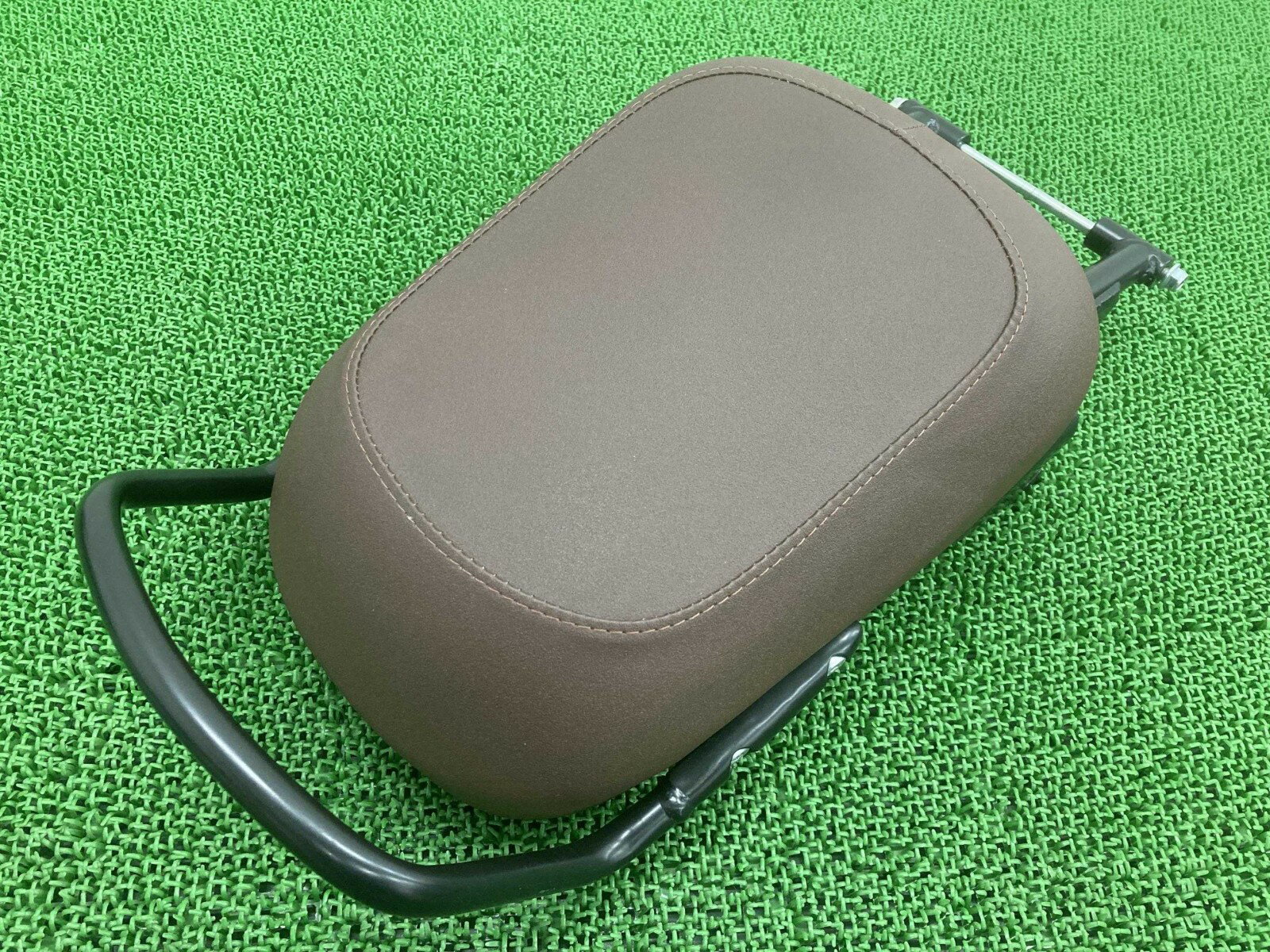 クラシック350 タンデムシート 茶 5015290012 純正 バイク 部品 ロイヤルエンフィールド オプション グラブバー タンデムグリップ 綺麗 車検 Genuine 【中古】 Yf