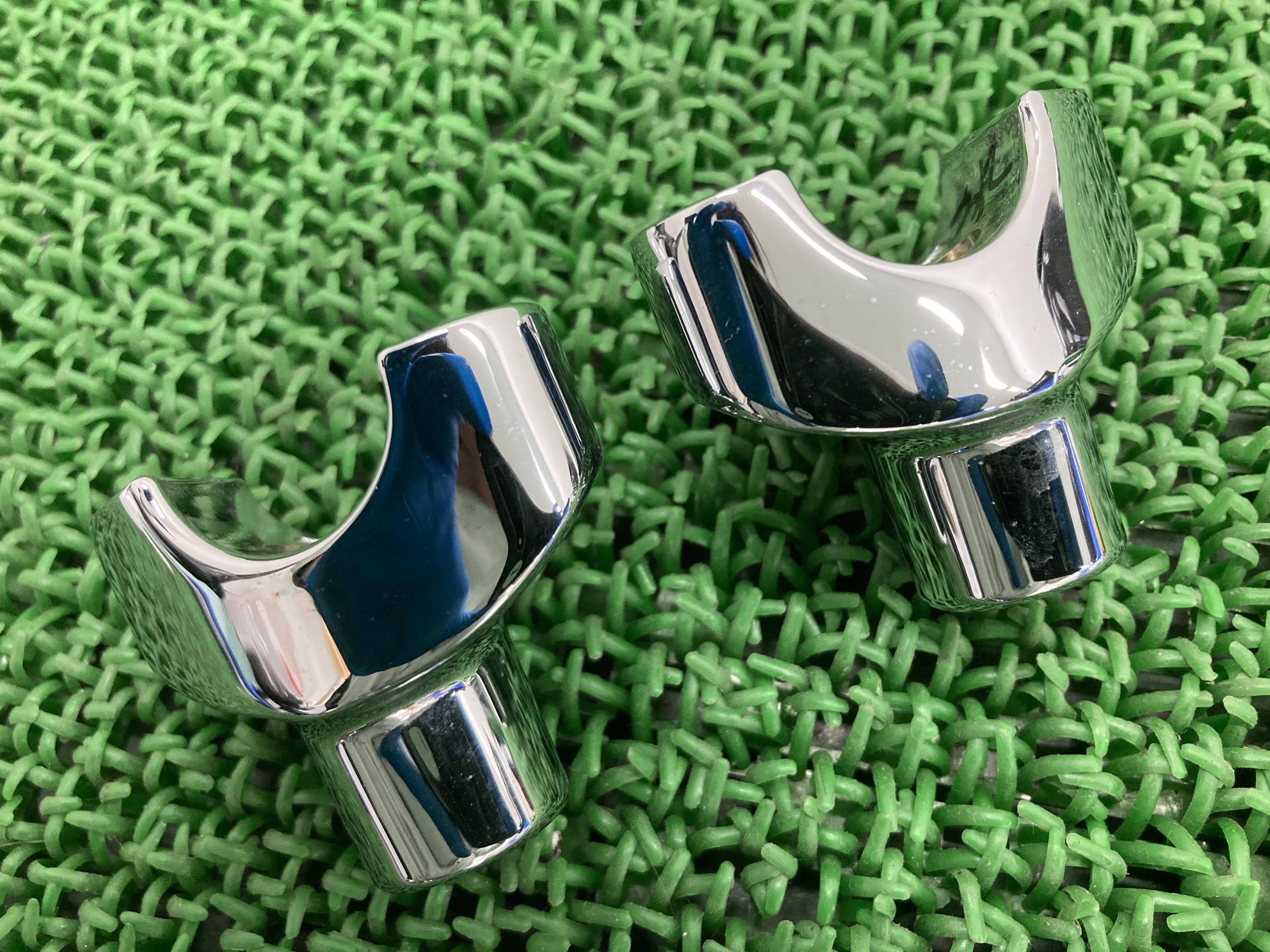 FXDB1580 ハンドルポスト 左右 ハーレー 純正 バイク 部品 56541-86A 56542-86A ダイナ ストリートボブ コンディション良好 車検 ...