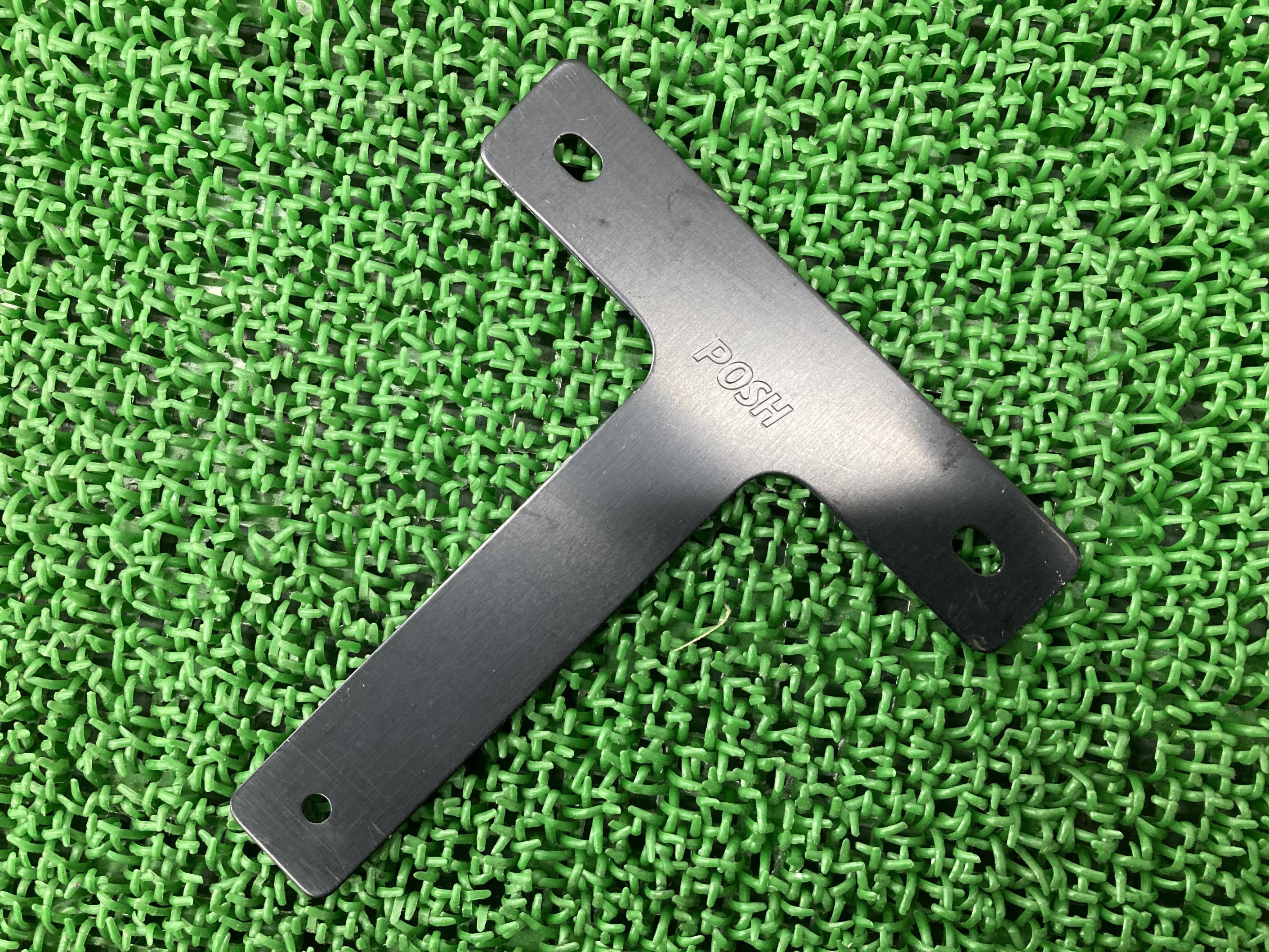 POSH製ナンバープレートホルダー社外バイク部品ポッシュアルミライセンスプレートホルダー曲がり無し【..