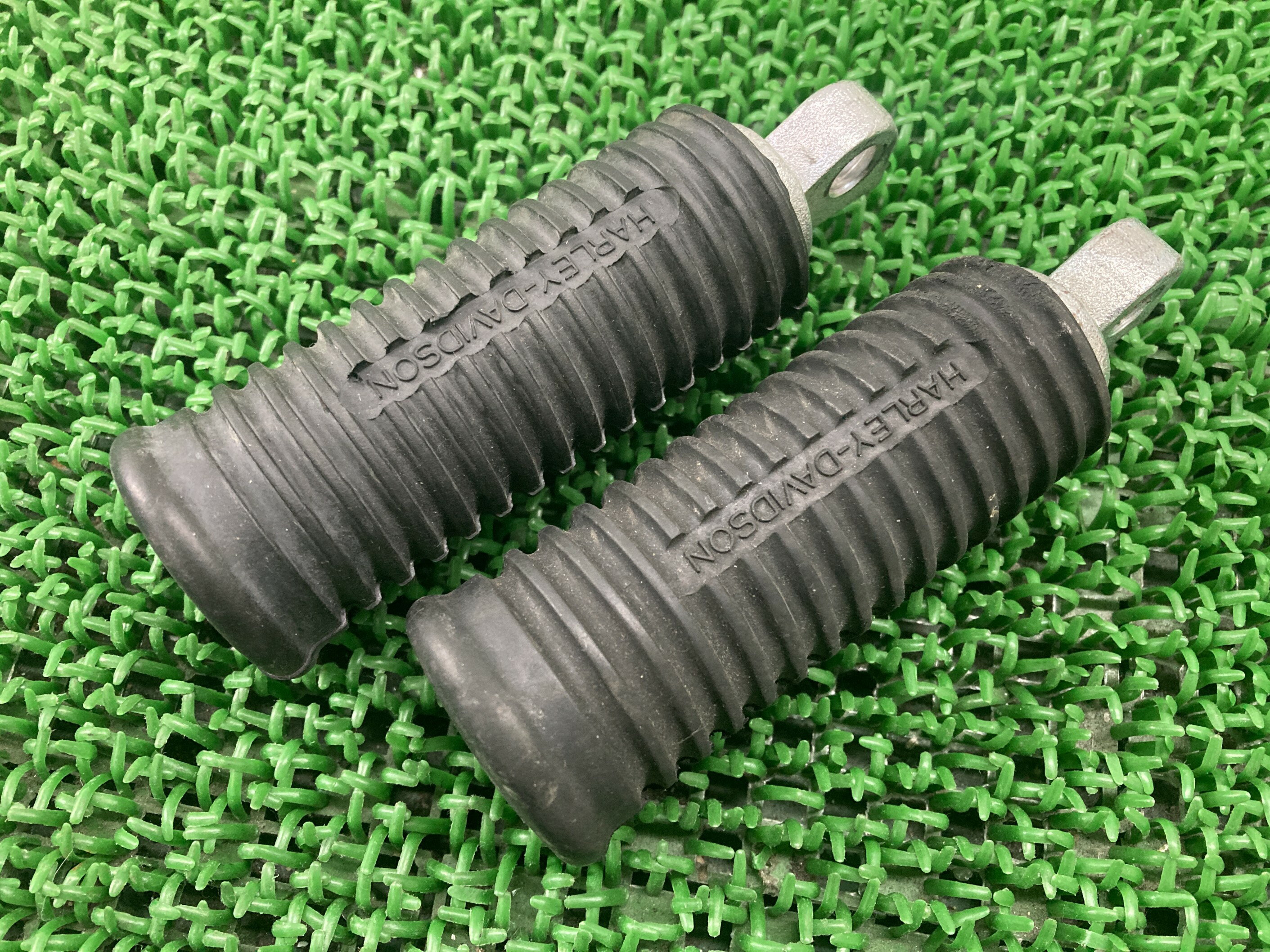 ステップペグ左右ハーレー純正バイク部品ビッグラバーソフテイルダイナツーリングスポーツスターコンディション良好車検Genuine【中古】 5