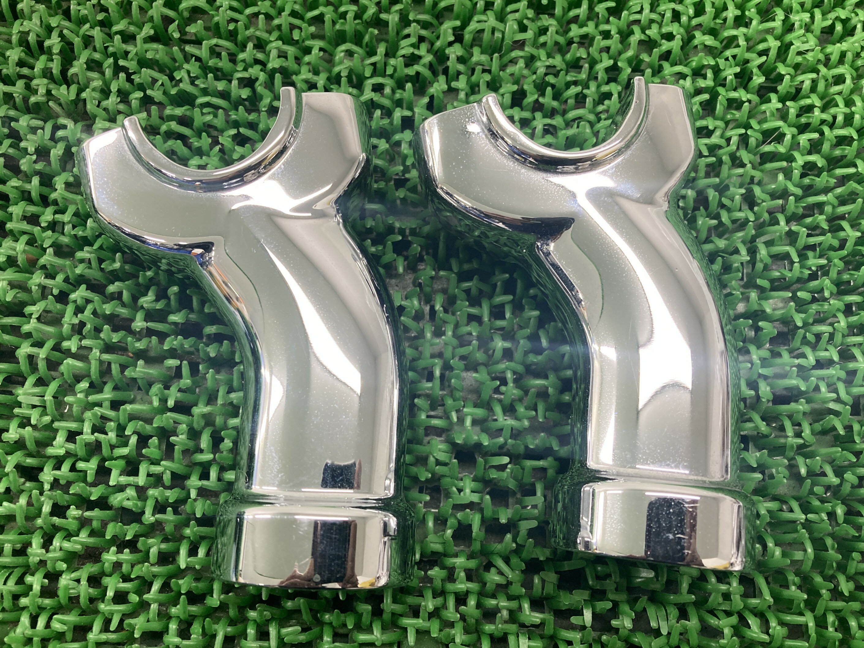 FXBRS ハンドルポスト ハーレー 純正 バイク 部品 ブレイクアウト FXBR ライザー コンディション良好 車検 Genuine 【中古】 87