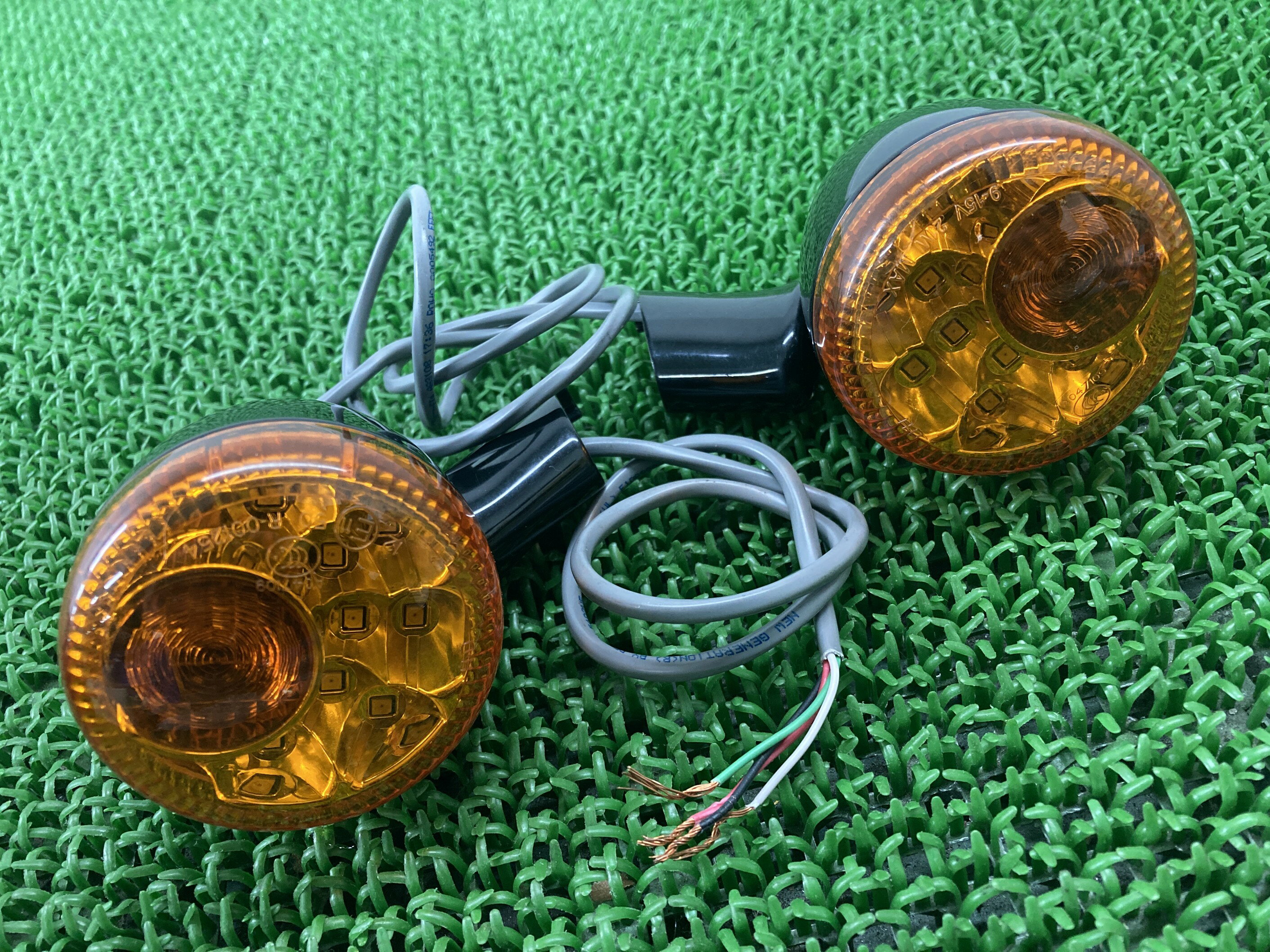 FLSリアウインカー左右ハーレー純正バイク部品ソフテイルスリムテールランプ修復素材に割れ欠け無し希少品車検Genuine【中古】