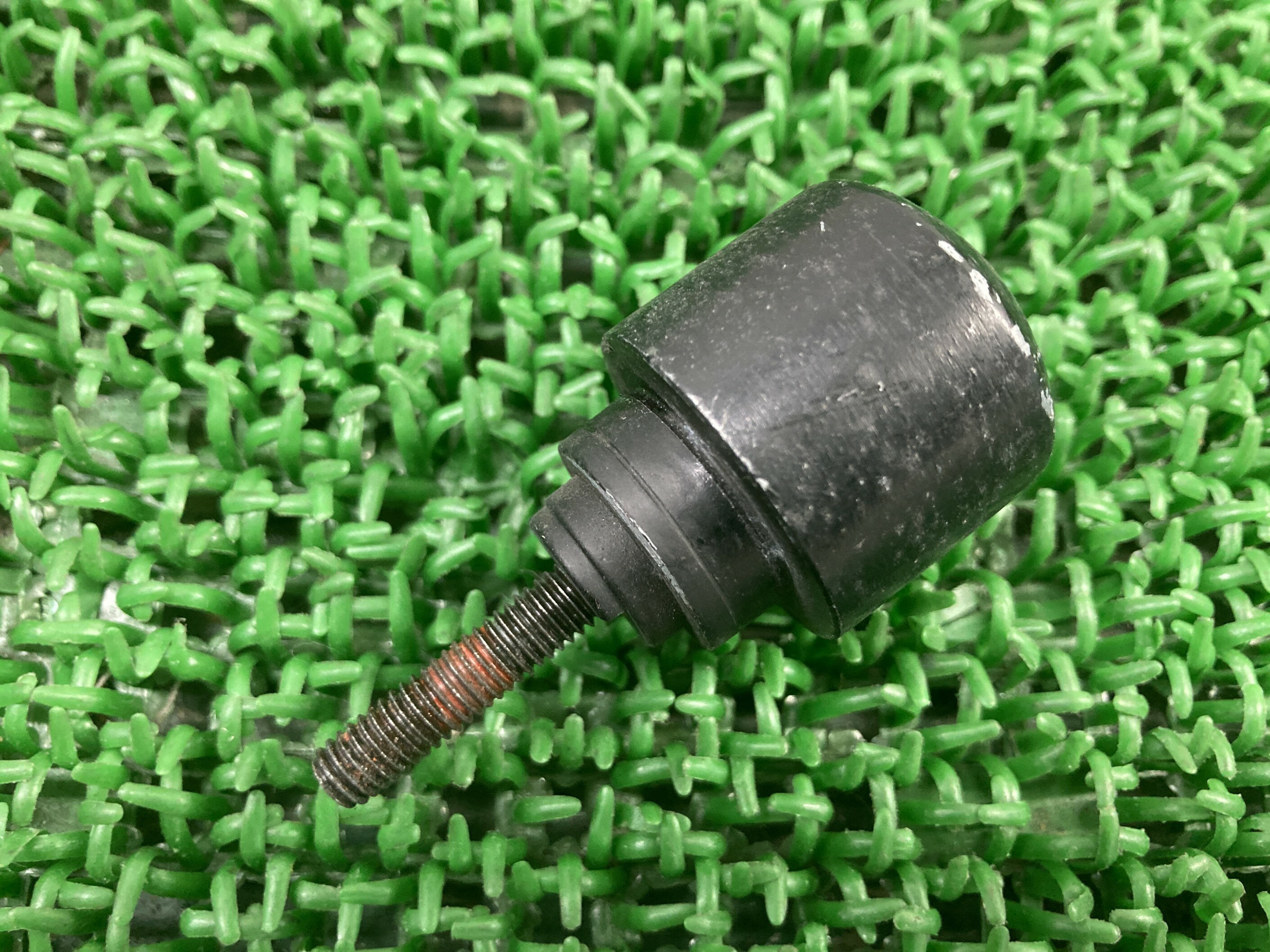 VFR800ハンドルバーエンド片側ホンダ純正バイク部品RC46前期グリップエンドハンドルウエイトペイント素材に曲がり無し車検Genuine【中古】 98