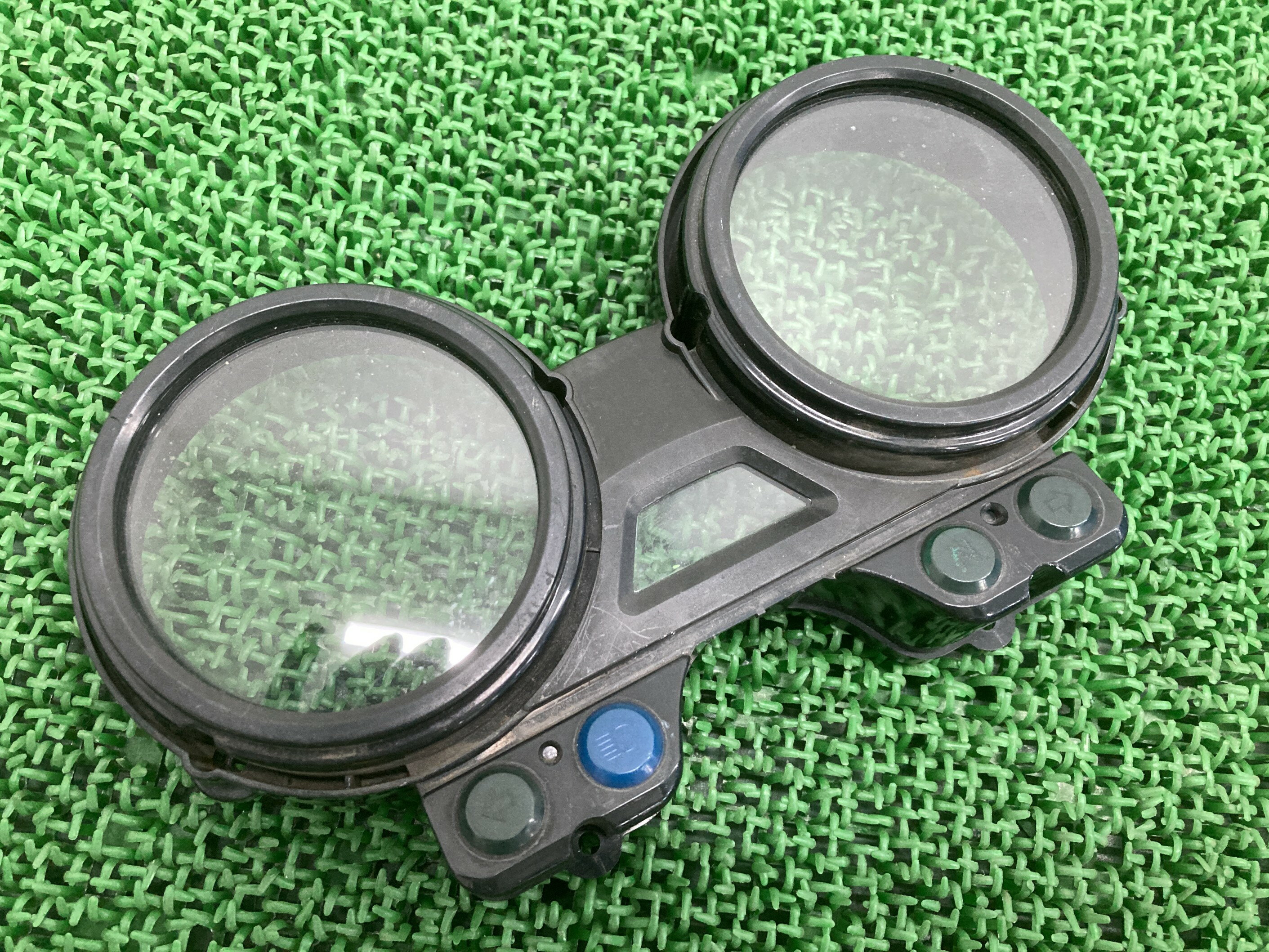 ZRX400メーターカバーカワサキ純正バイク部品ZR400Eメーターケース割れ欠け無し希少品品薄車検Genuine【中古】 75