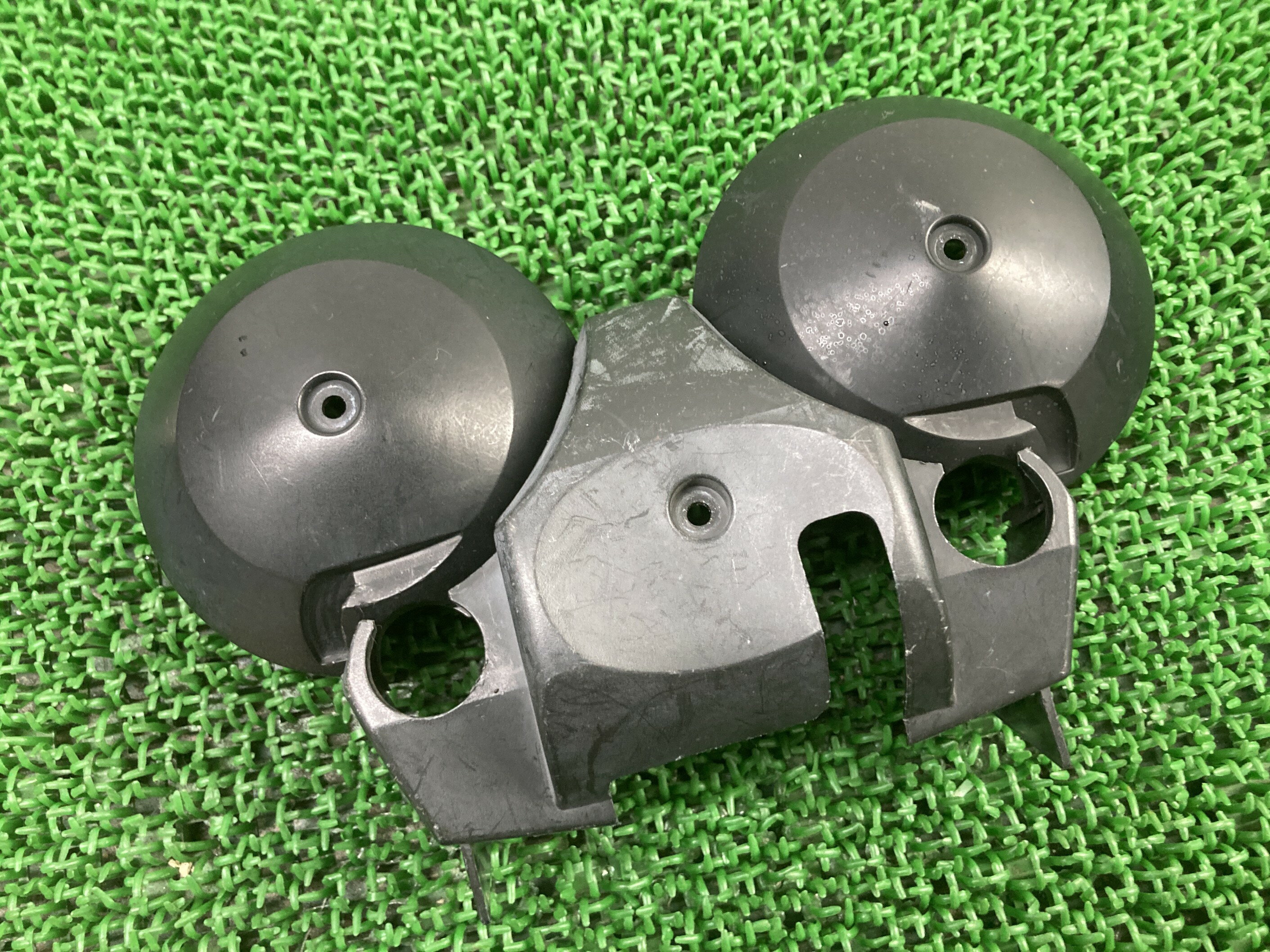 CB400SFメーターカバーホンダ純正バイク部品NC39NC42メーターケースロアカバーペイント素材に車検Genuine【中古】 96