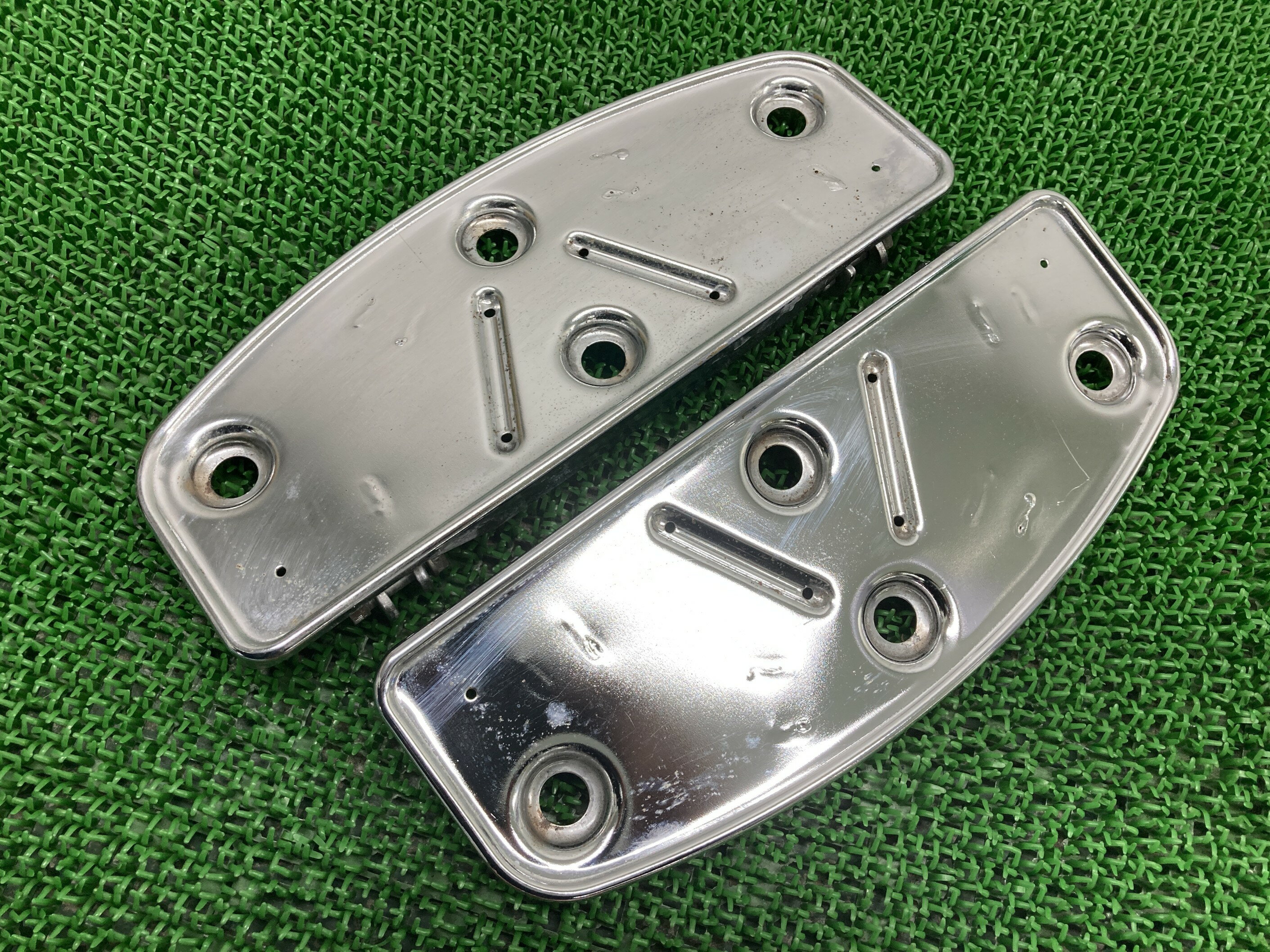 FLHTK1690ステップボード左右ハーレー純正バイク部品ツーリング修復素材に品薄希少品車検Genuine【中古】 87