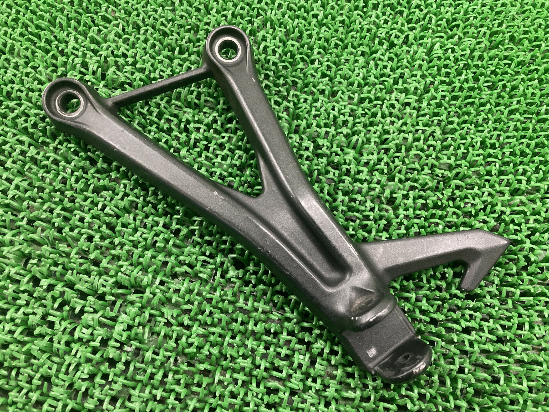 ZX-25Rse タンデムステップホルダー 左 カワサキ 純正 バイク 部品 ZX250E ZX250H NINJA ニンジャ 曲がり無し 車検 Genuine...