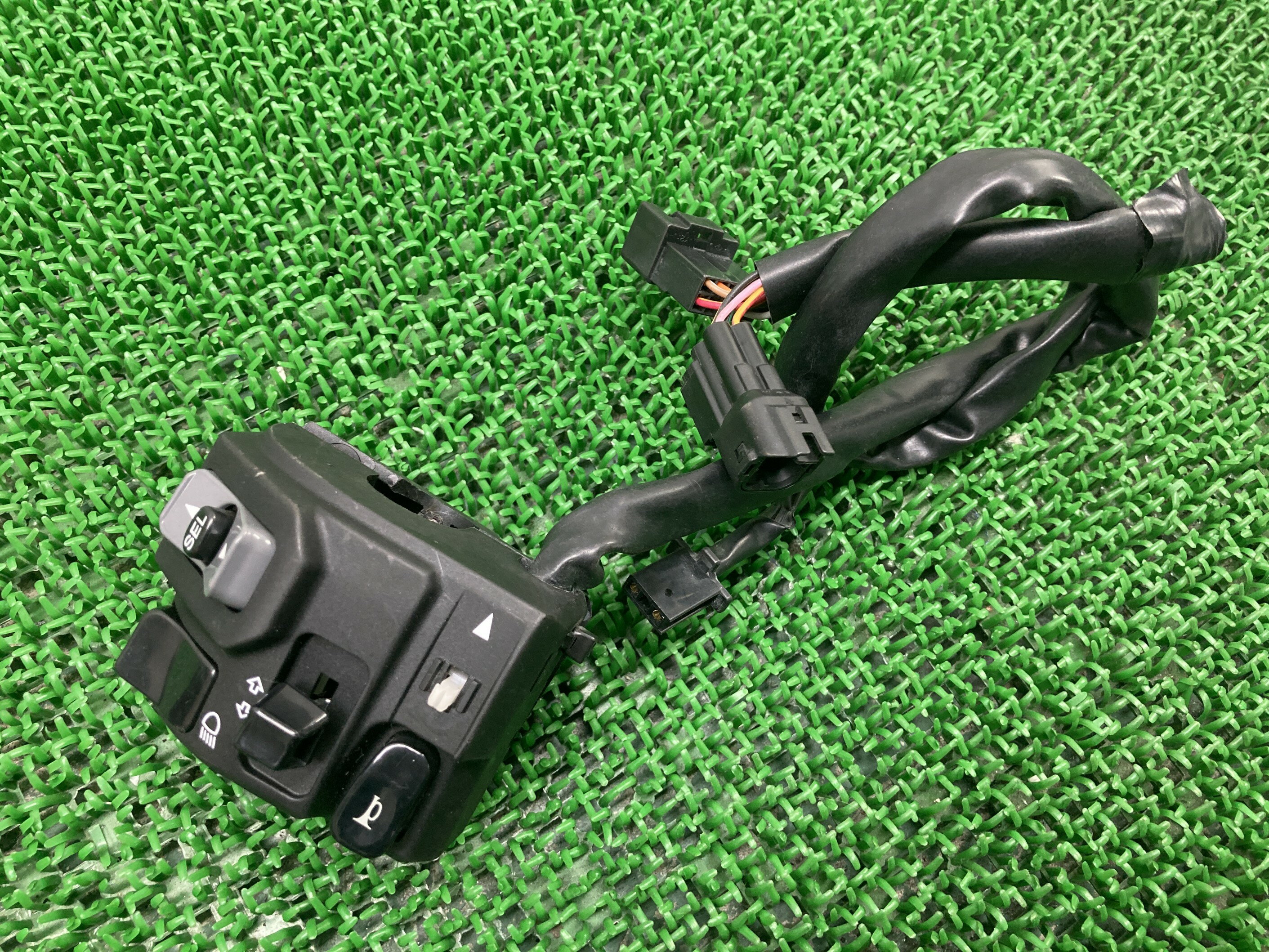 ZX-10Rハンドルスイッチ左カワサキ純正バイク部品ZXT00Zスイッチボックス割れ欠け無しコンディション良好車検Genuine【中古】 63