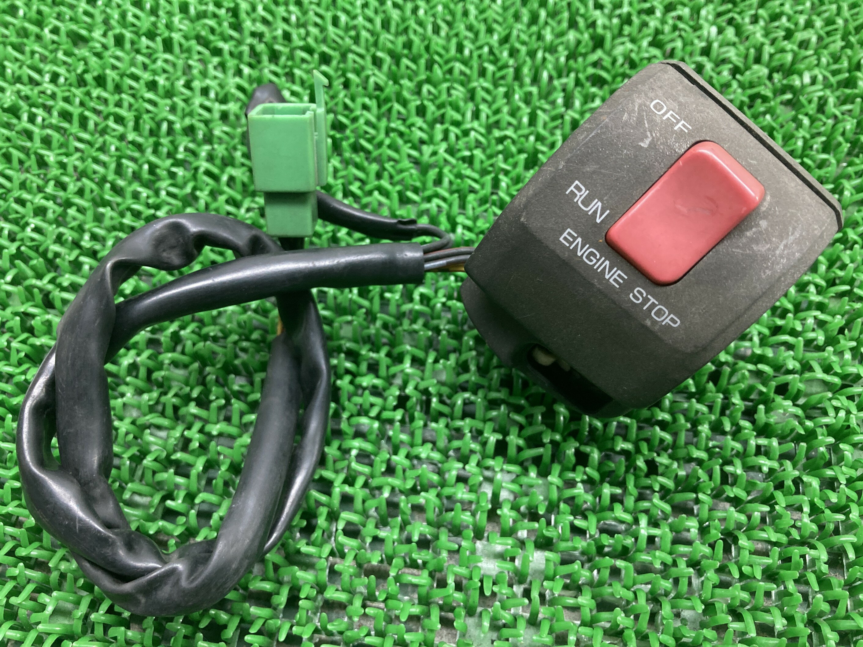 ゼファー400ハンドルスイッチ右カワサキ純正バイク部品ZR400CZEPHYR400スイッチボックス修復素材に品薄希少品車検Genuine【中古】 53